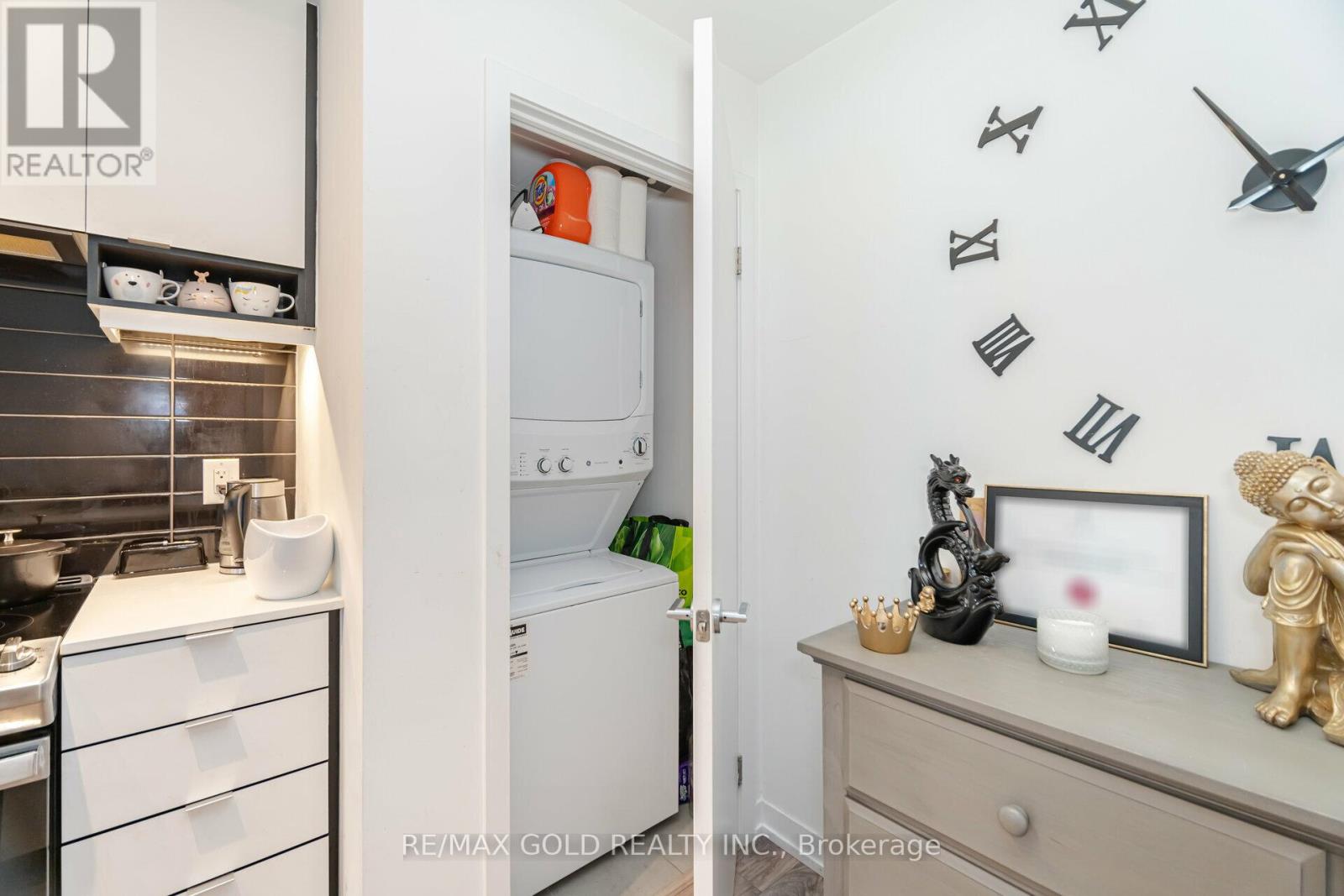 802 - 4065 Confederation Parkway, Mississauga (City Centre), Ontario  L5B 0L4 - Photo 25 - W12087802
