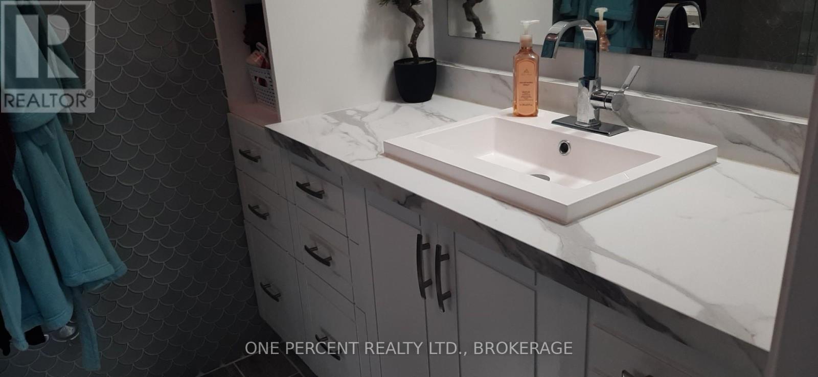 1460 Hanover Drive, Kingston, Ontario  K7P 0B5 - Photo 11 - X12096125