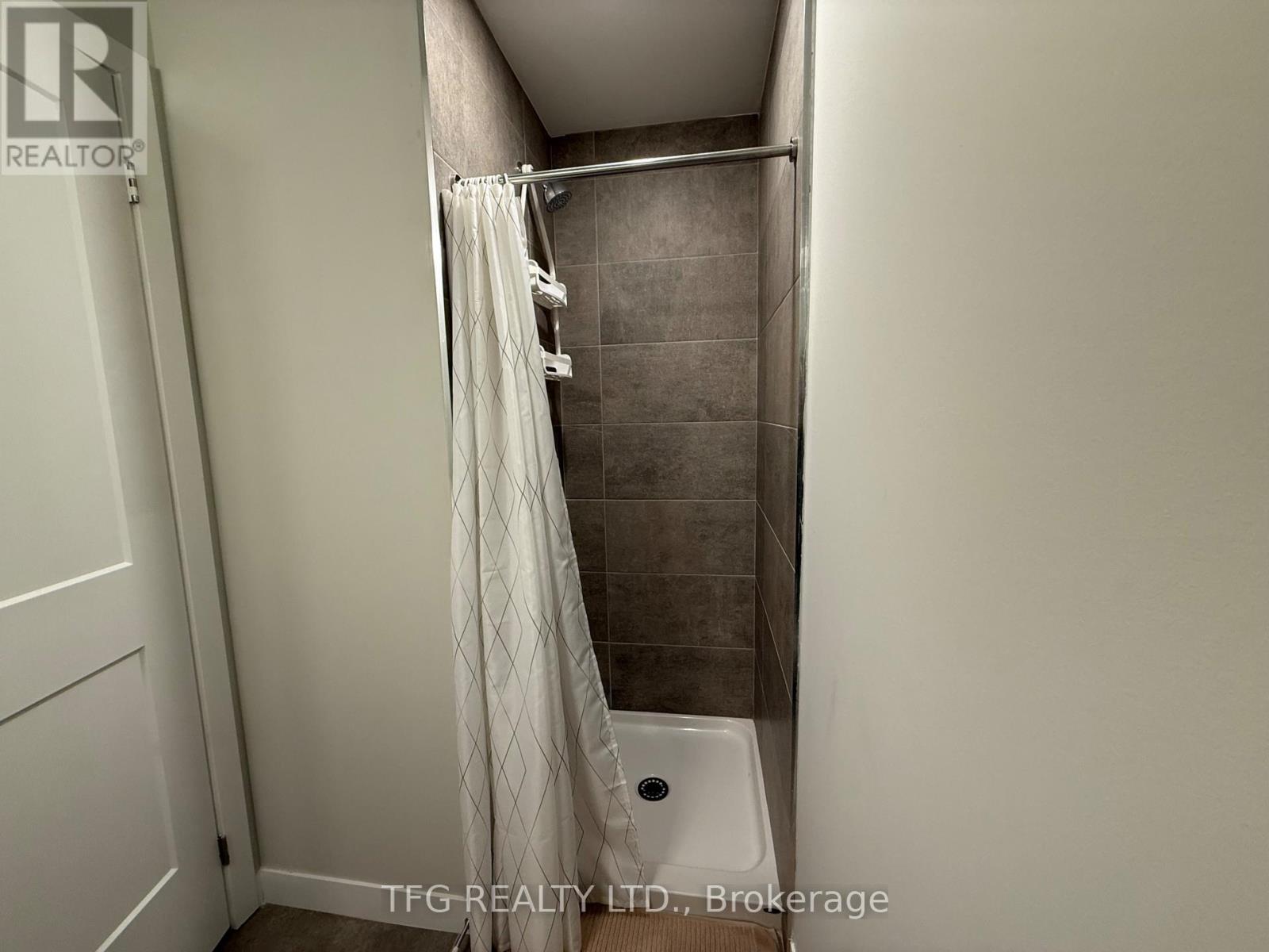 904 - 15 Queen Street S, Hamilton, Ontario  L9P 3R4 - Photo 4 - X12096104
