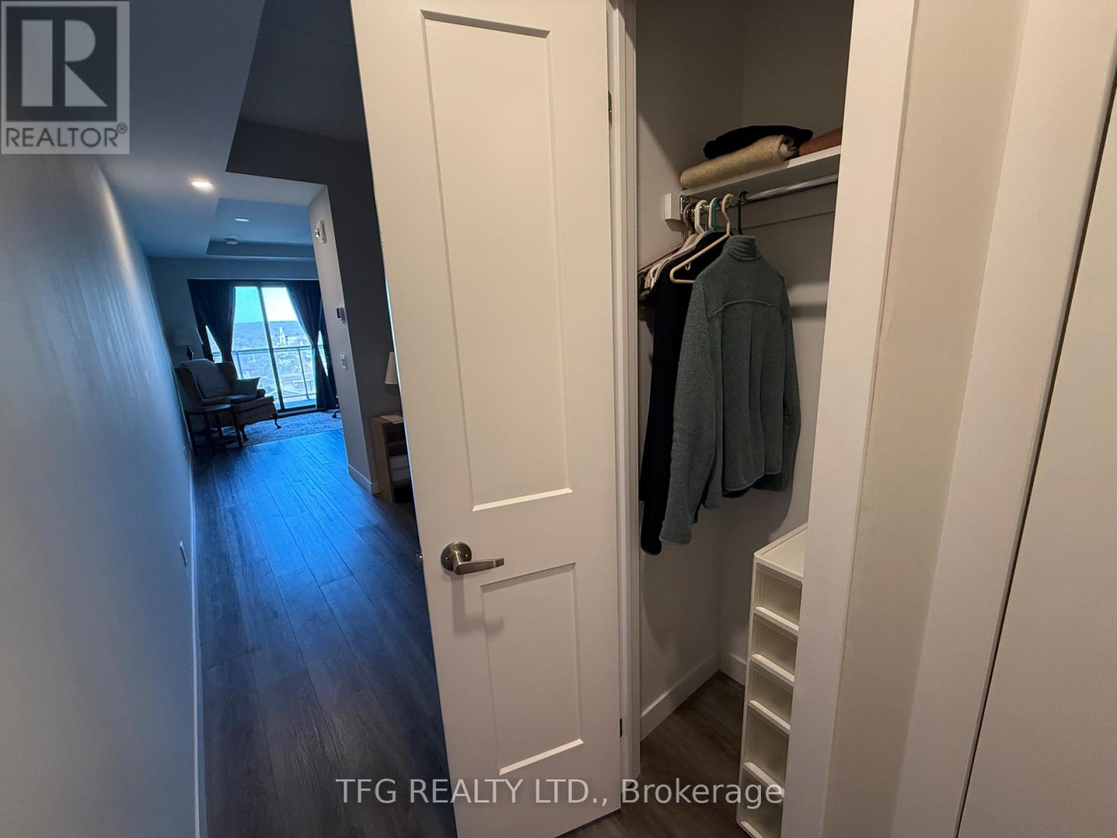 904 - 15 Queen Street S, Hamilton, Ontario  L9P 3R4 - Photo 6 - X12096104