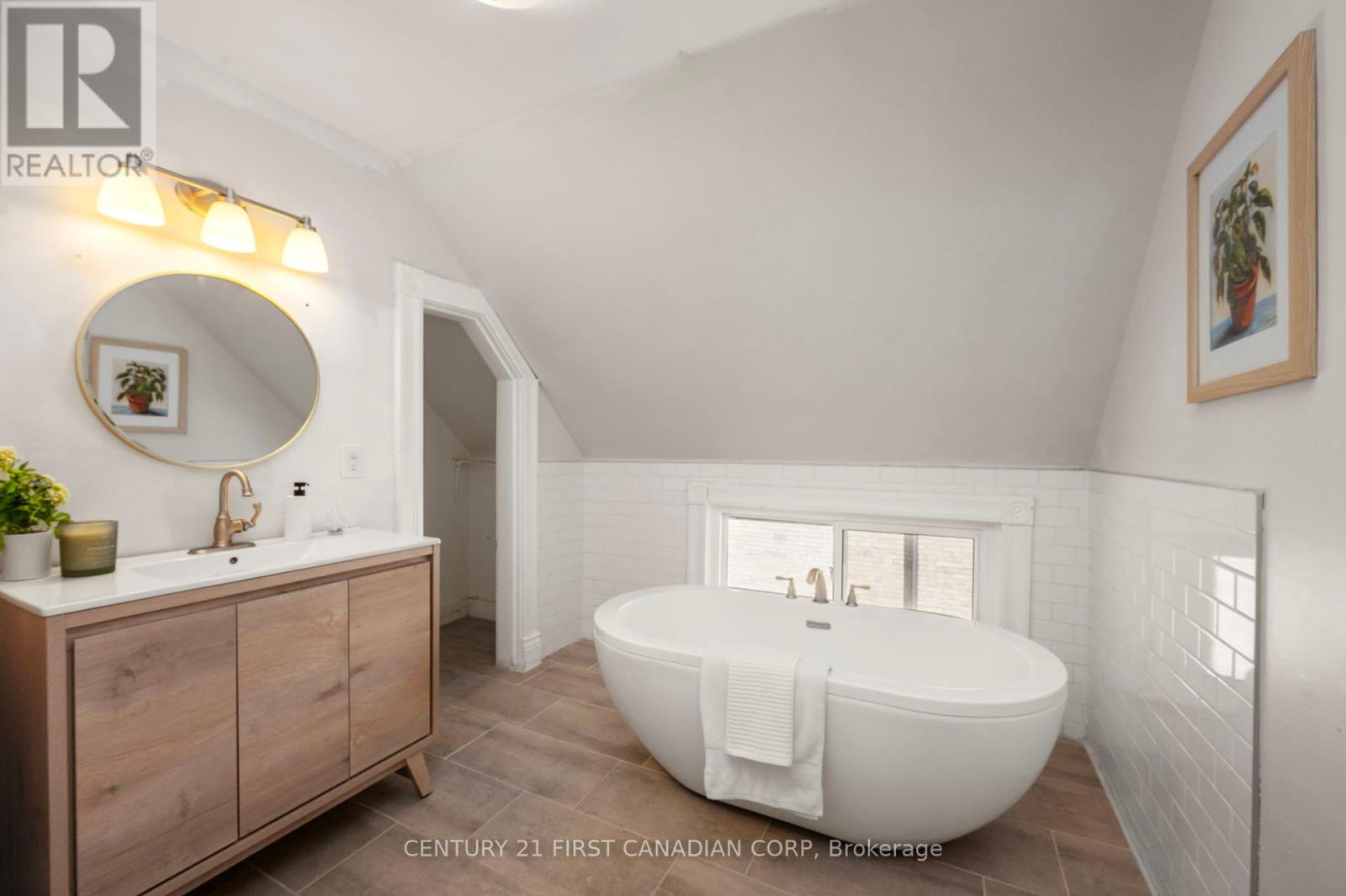 Property at 895 PRINCESS AVENUE image 1