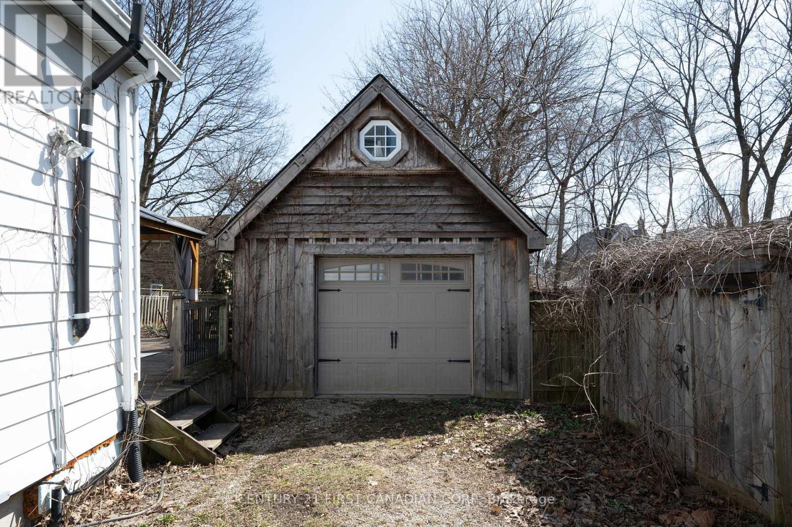 Property at 895 PRINCESS AVENUE image 4