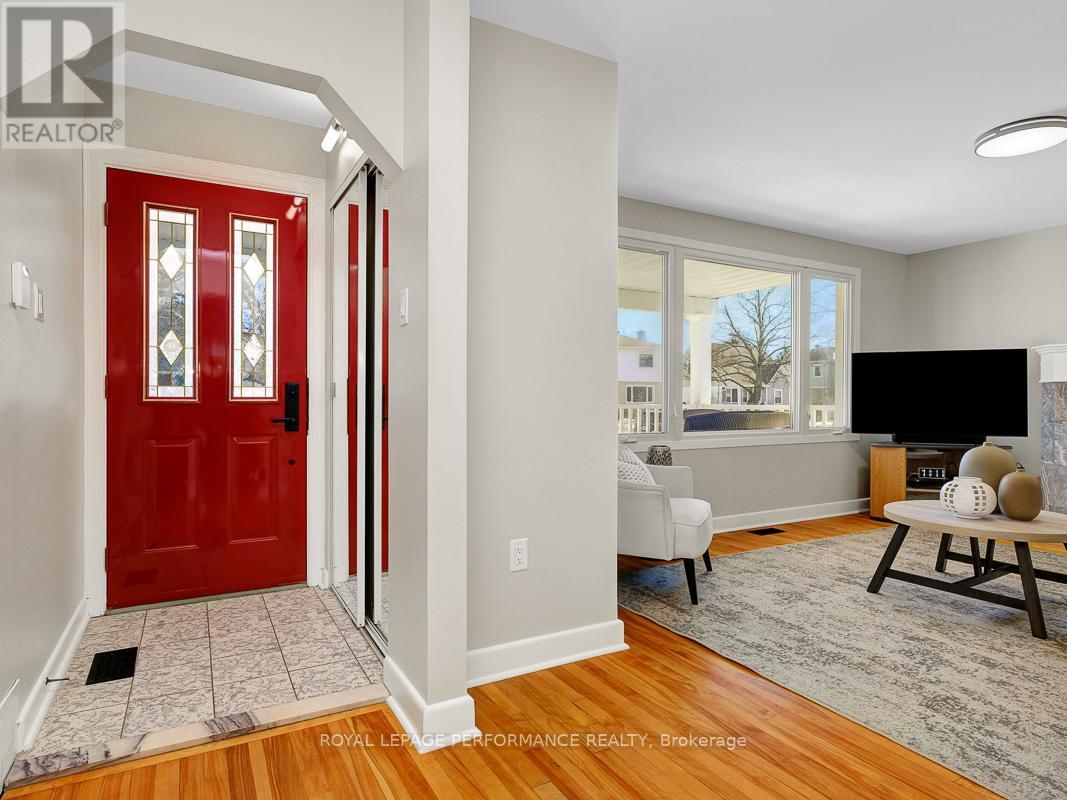 Property at 2000 OLYMPIA CRESCENT image 4