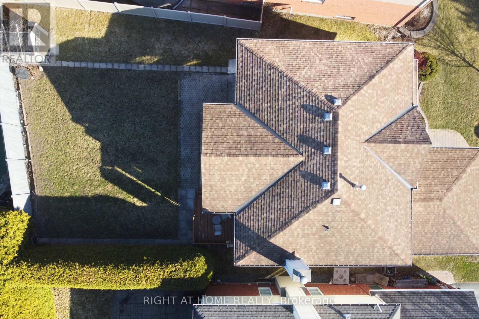 Property at 4 BALDING CRESCENT image 2
