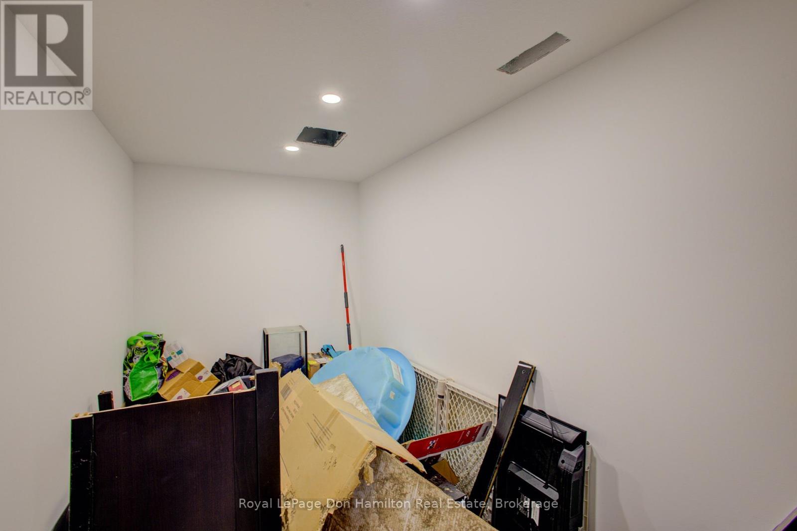 31 Pellister Street W, Minto, Ontario  N0G 1Z0 - Photo 26 - X12093147