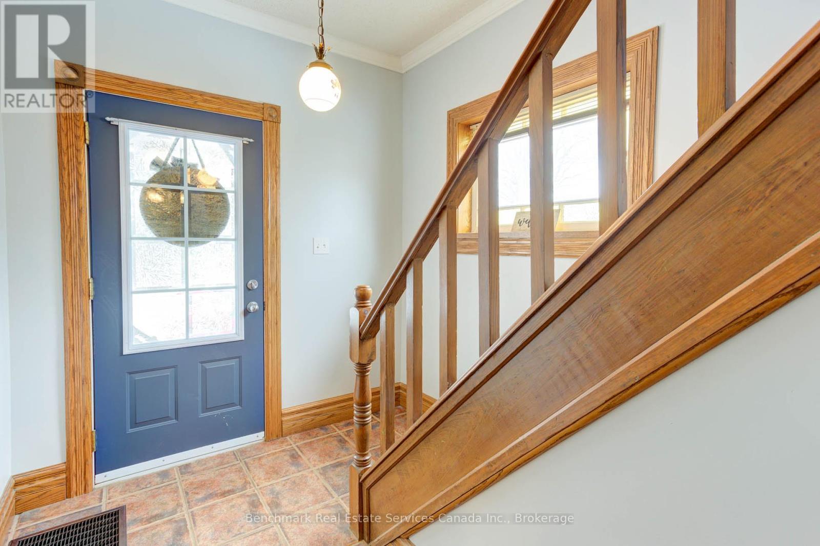 18 Cambria Street, Stratford, Ontario  N5A 1G5 - Photo 4 - X11884046