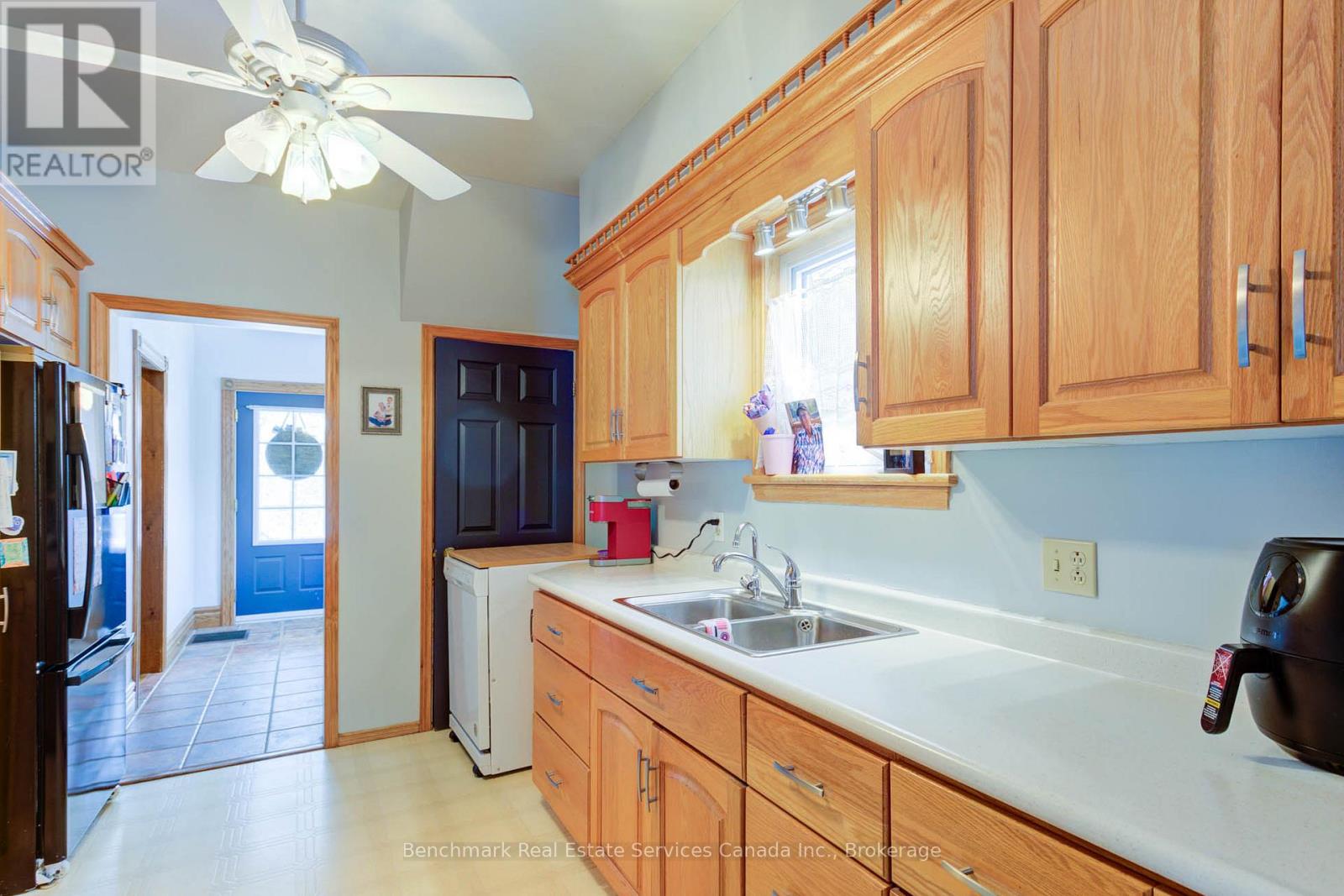 18 Cambria Street, Stratford, Ontario  N5A 1G5 - Photo 9 - X11884046