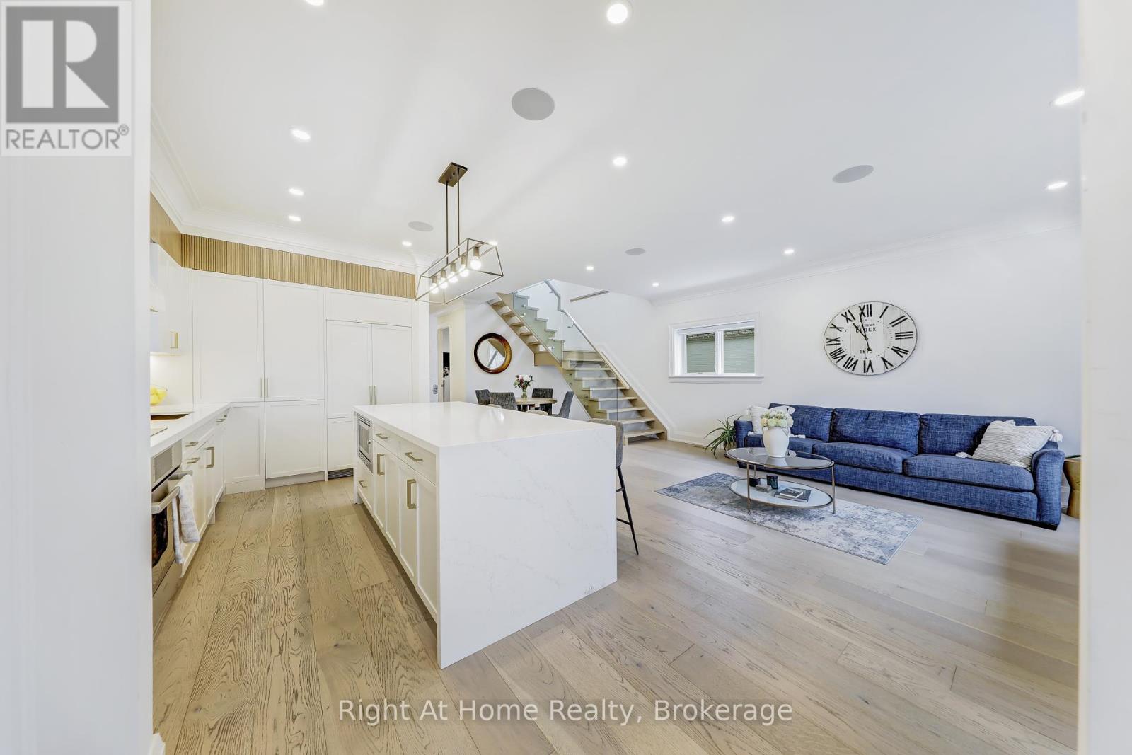 Property at 24 HARGROVE LANE image 4