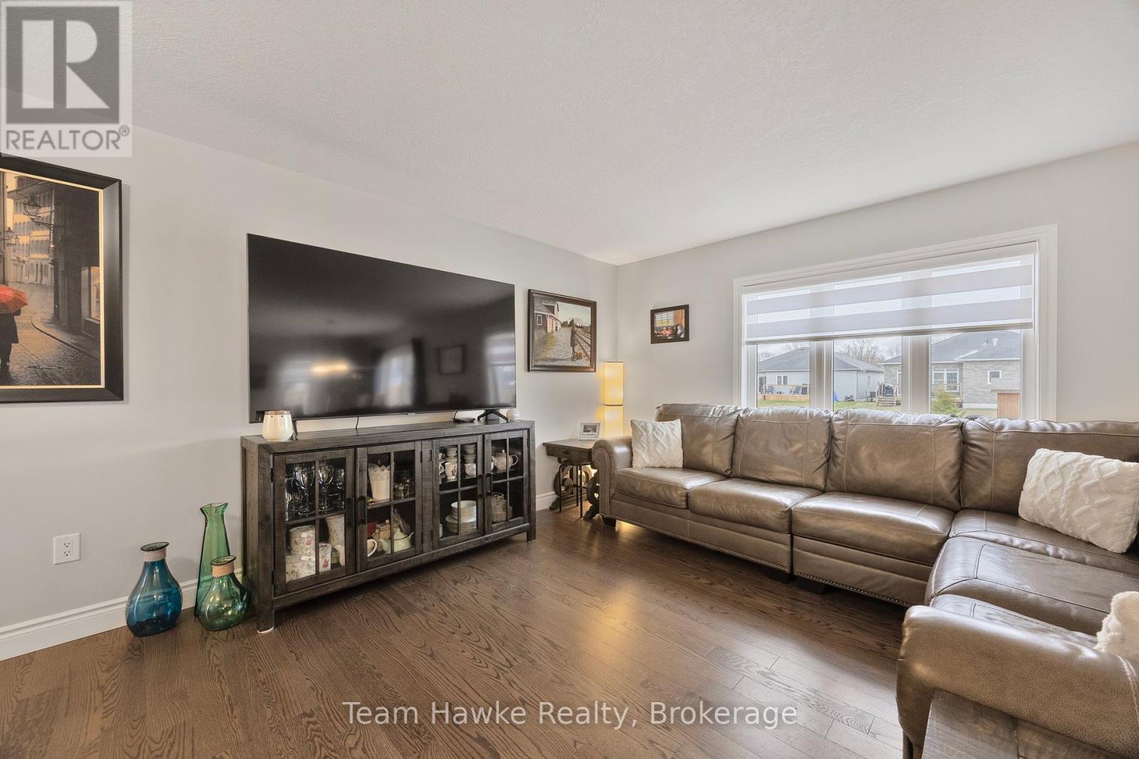 9 Cardinal Court, Tay, Ontario  L0K 2A0 - Photo 10 - S12096168