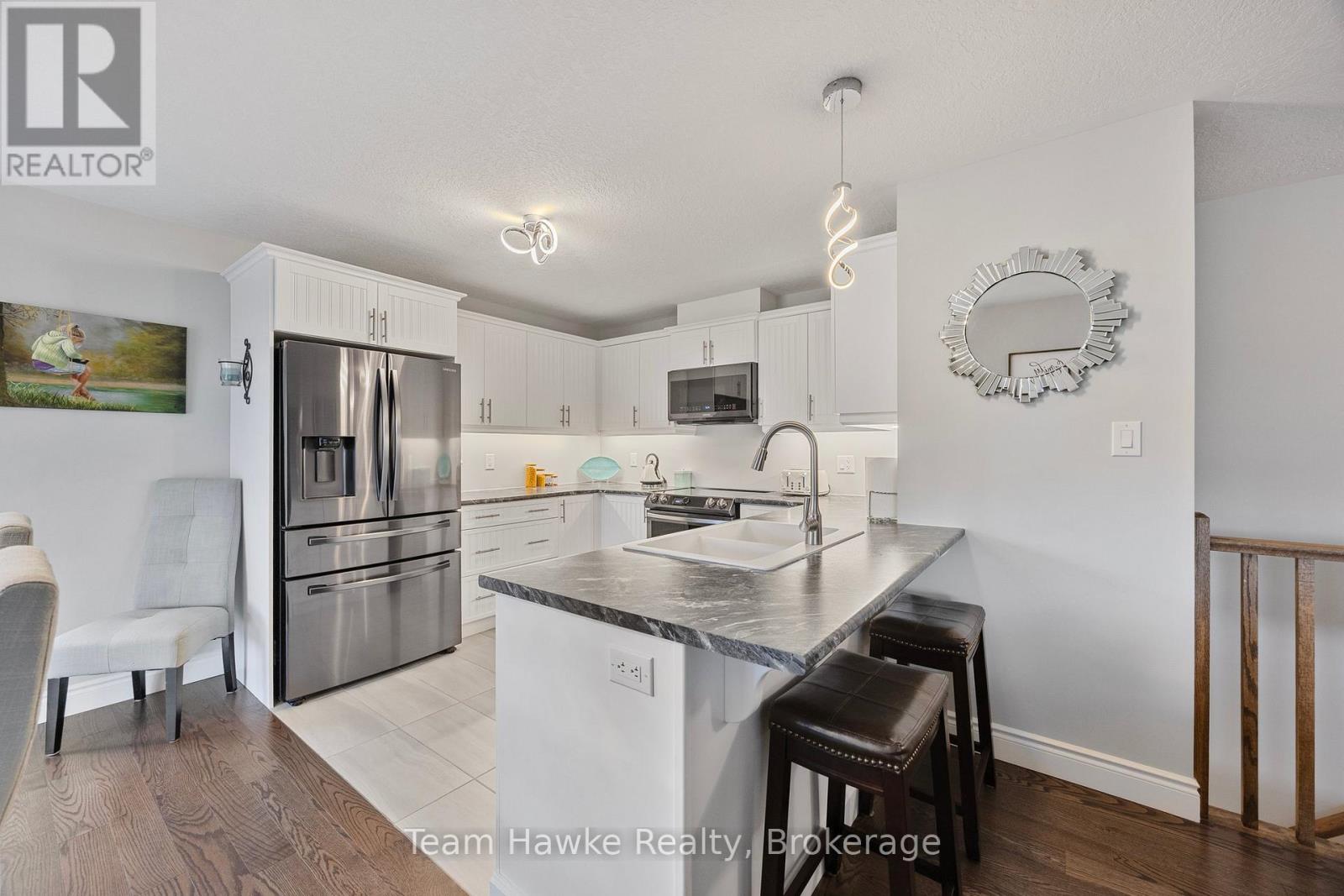 9 Cardinal Court, Tay, Ontario  L0K 2A0 - Photo 18 - S12096168