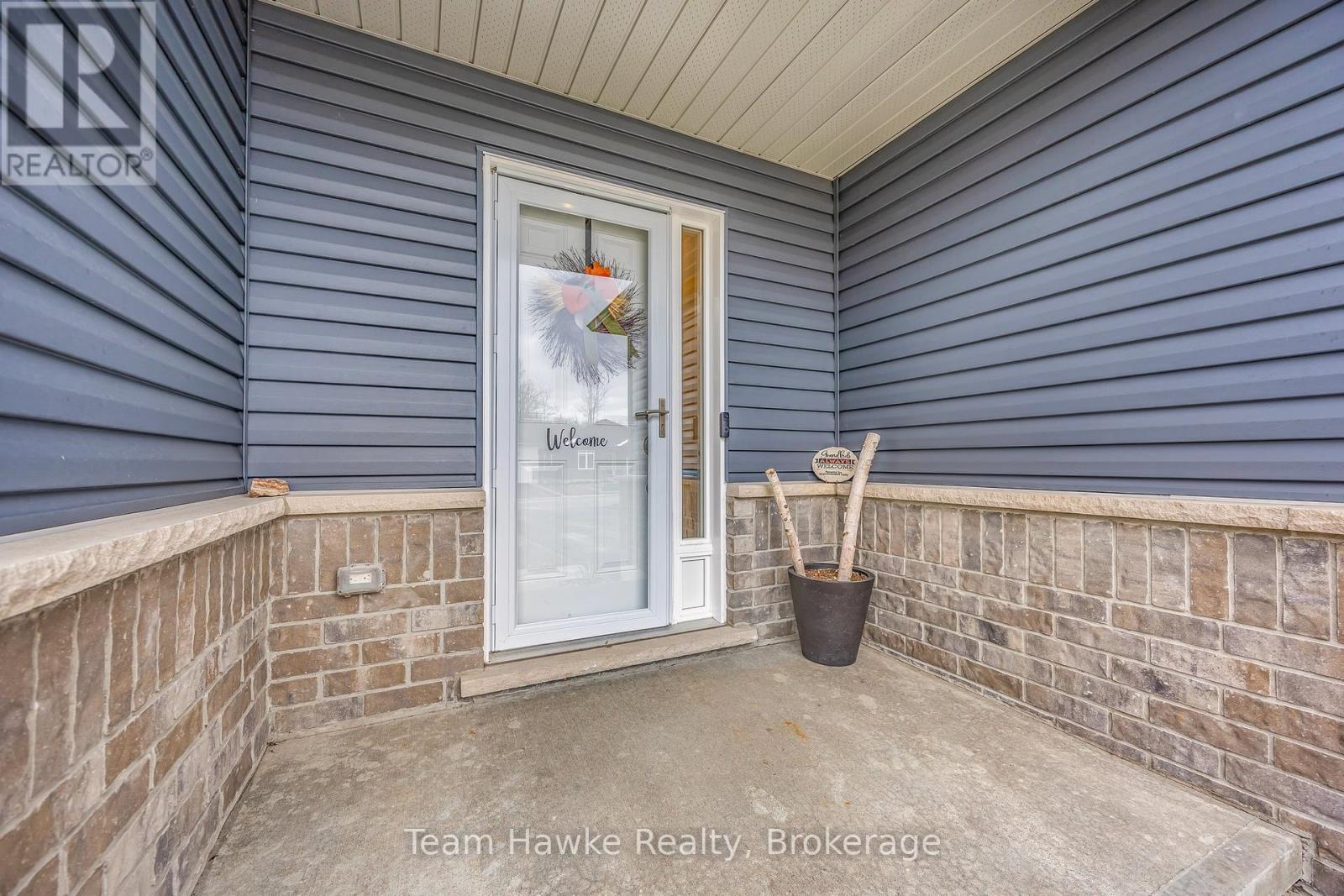 Property at 9 CARDINAL COURT image 5