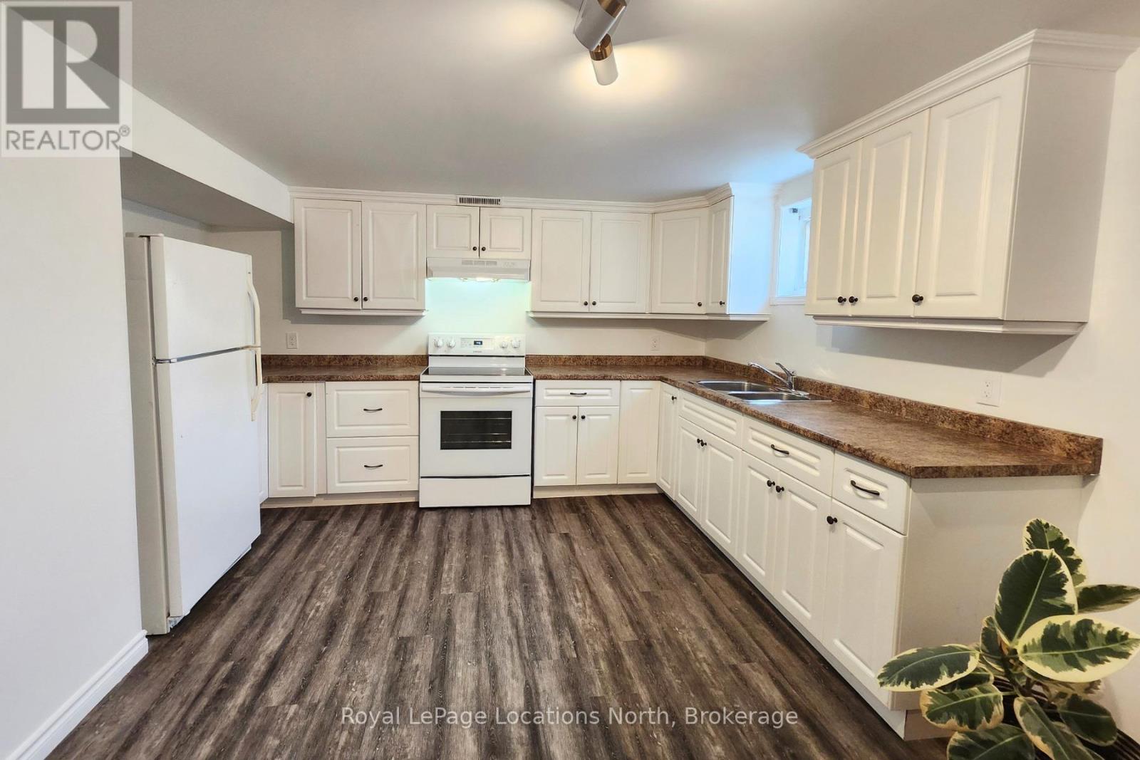 635 Oak Street, Collingwood, Ontario  L9Y 2Z7 - Photo 11 - S12096253