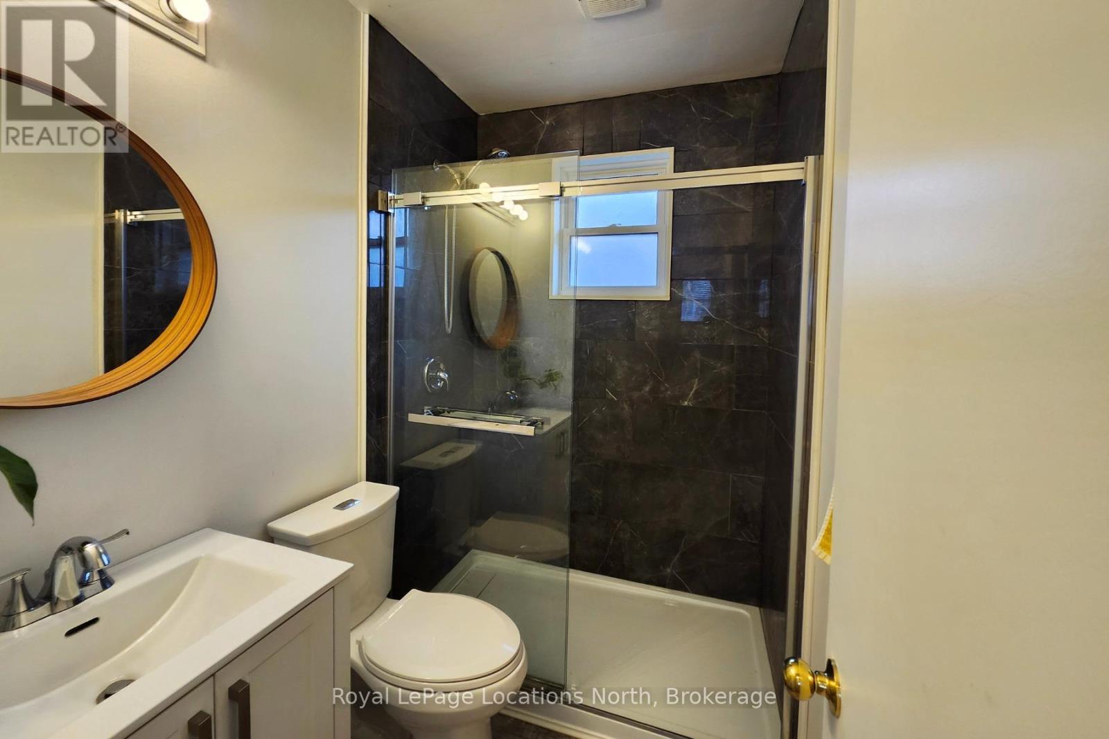 635 Oak Street, Collingwood, Ontario  L9Y 2Z7 - Photo 9 - S12096253