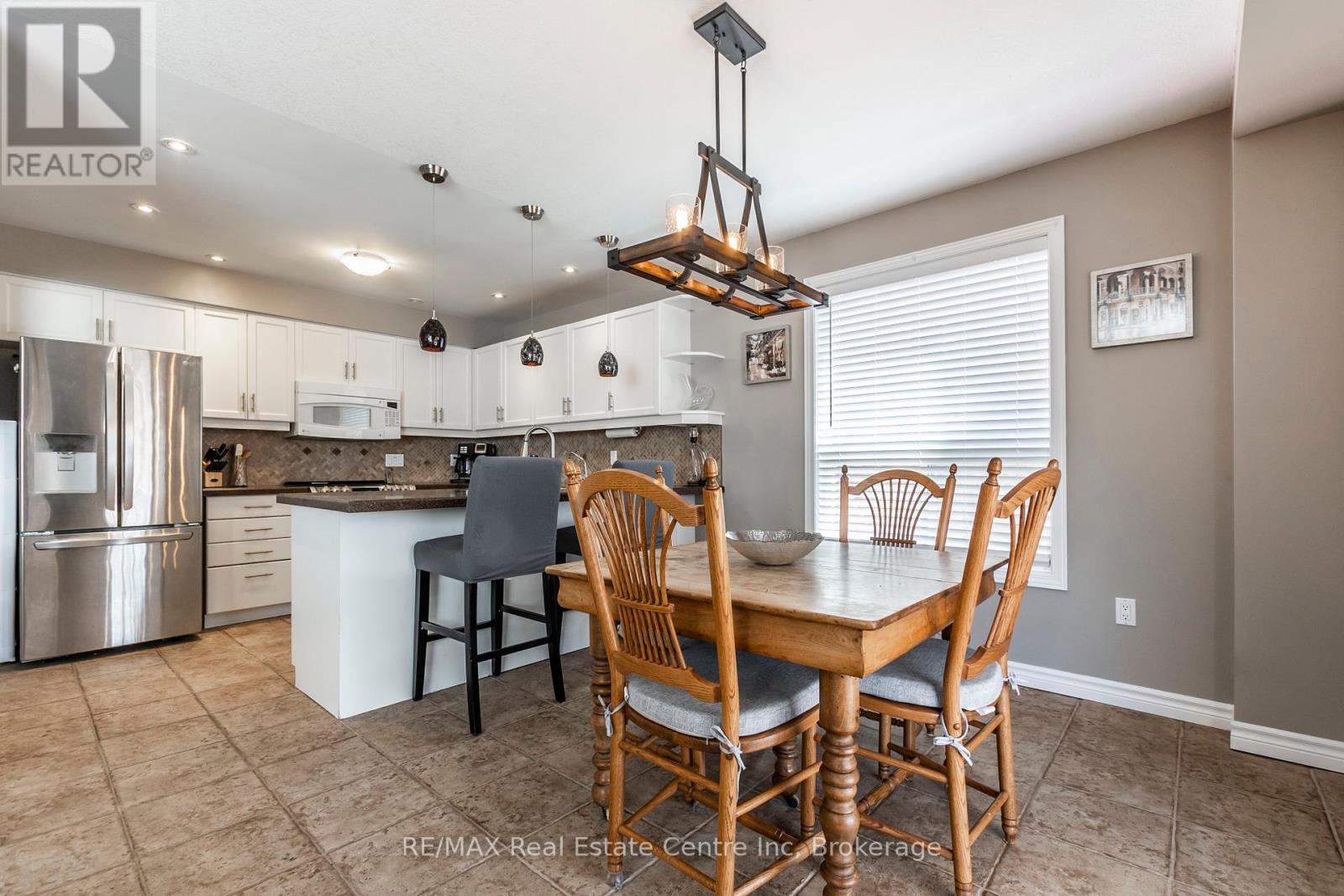 3 Karalee Crescent, Cambridge, Ontario  N3C 4H2 - Photo 11 - X12096100