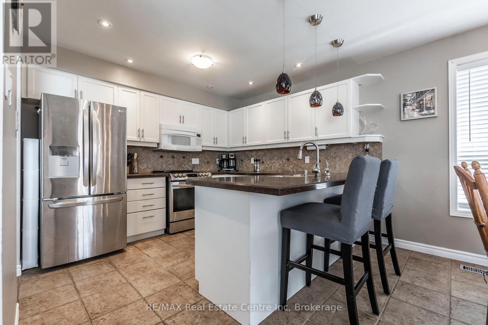 3 Karalee Crescent, Cambridge, Ontario  N3C 4H2 - Photo 13 - X12096100