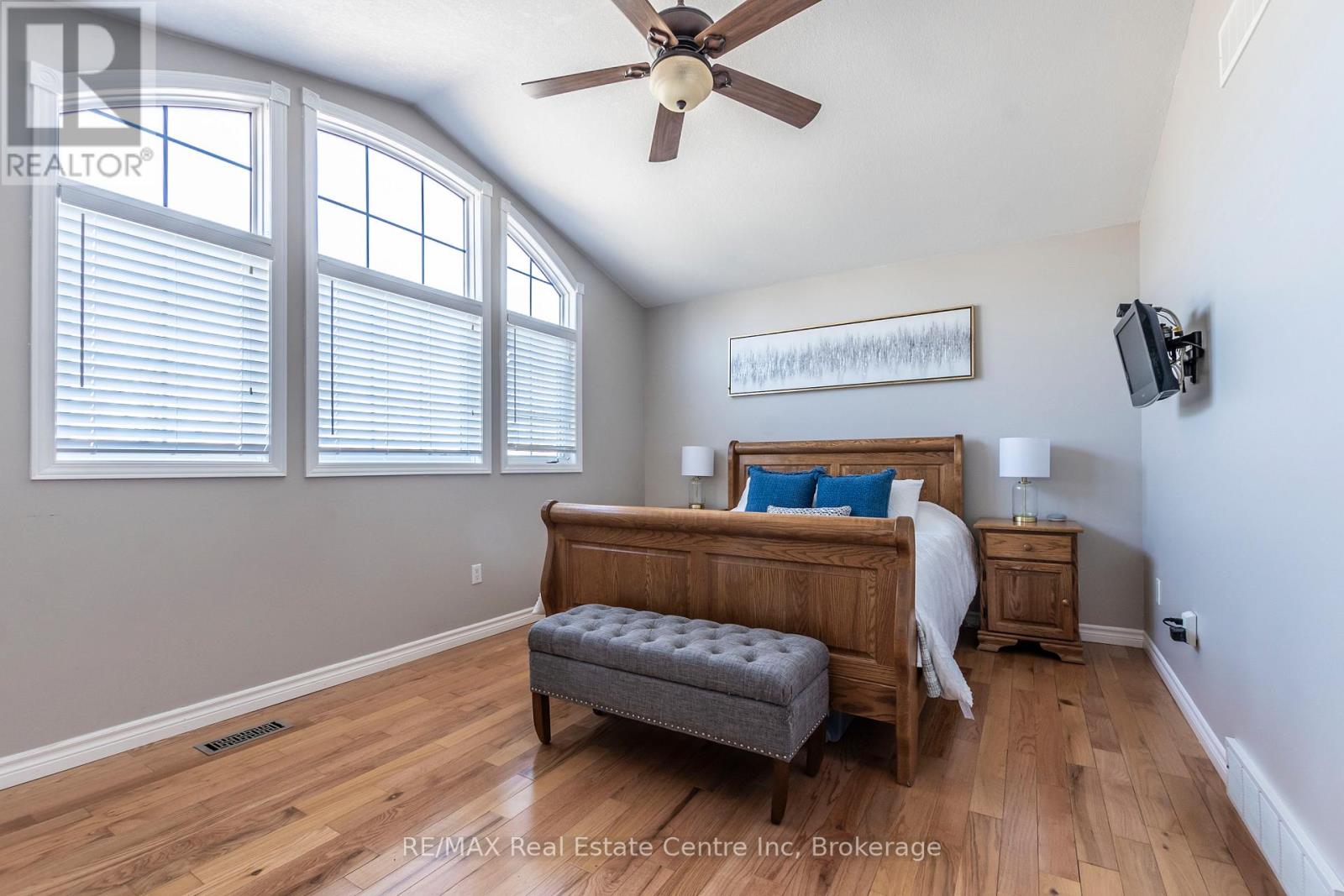 3 Karalee Crescent, Cambridge, Ontario  N3C 4H2 - Photo 23 - X12096100