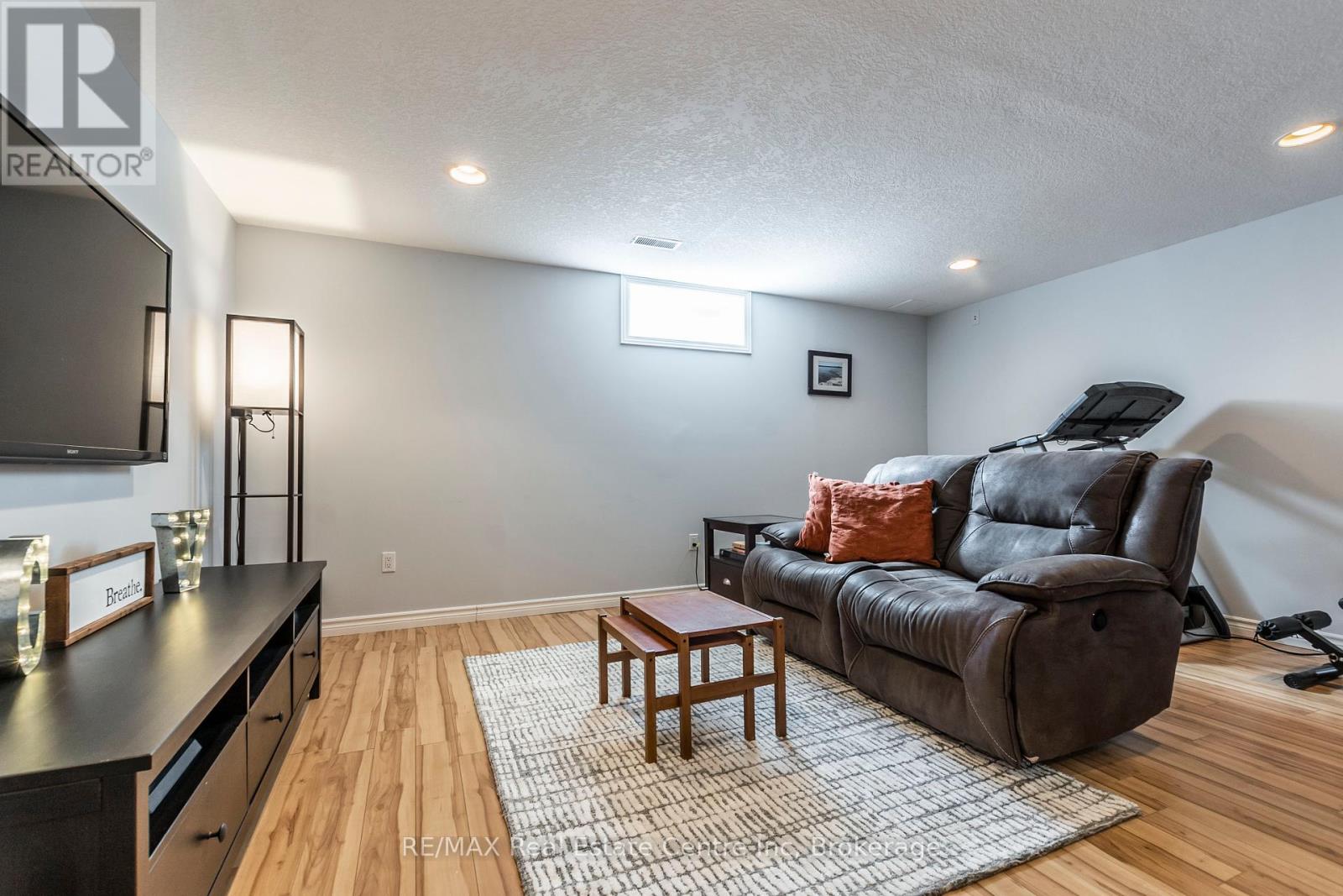 3 Karalee Crescent, Cambridge, Ontario  N3C 4H2 - Photo 27 - X12096100