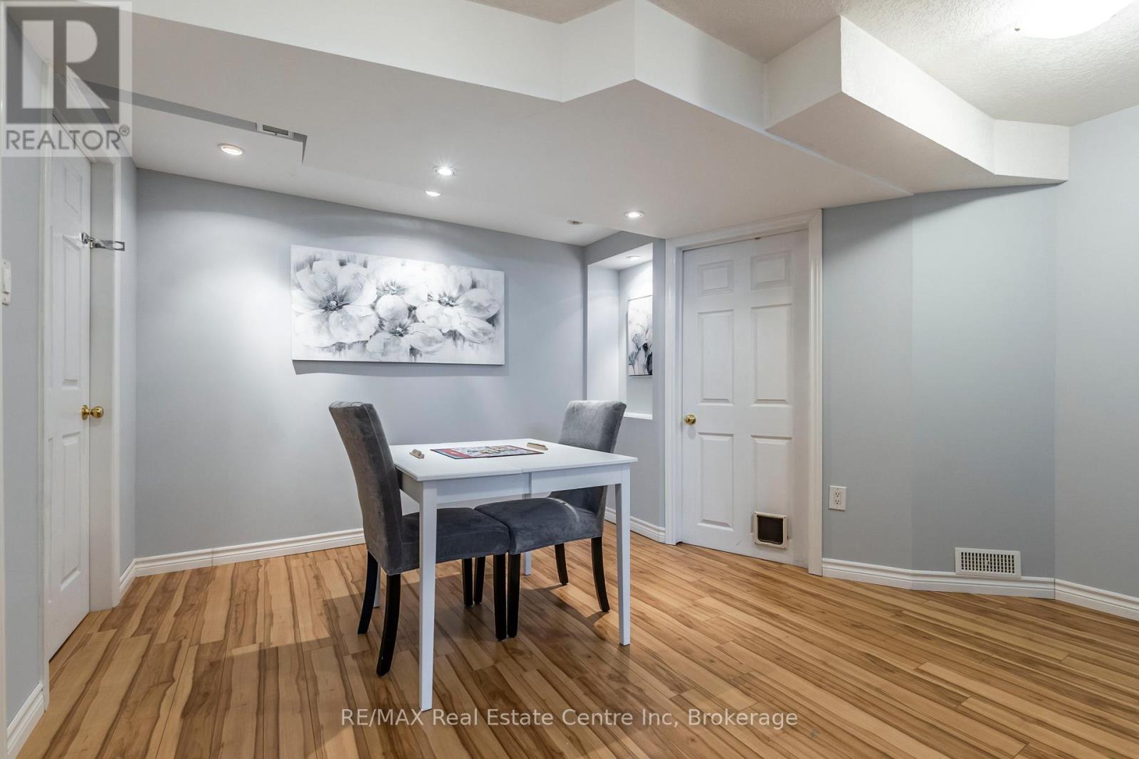 3 Karalee Crescent, Cambridge, Ontario  N3C 4H2 - Photo 31 - X12096100