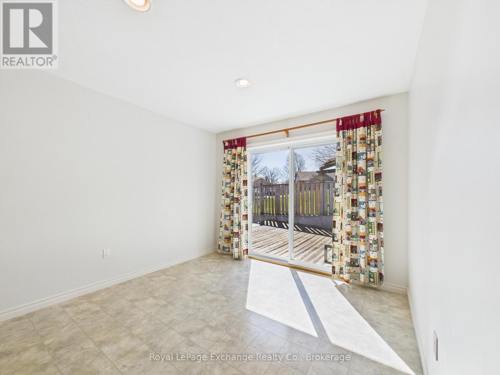 172 Park Drive, North Huron, Ontario  N0G 2W0 - Photo 13 - X12096106