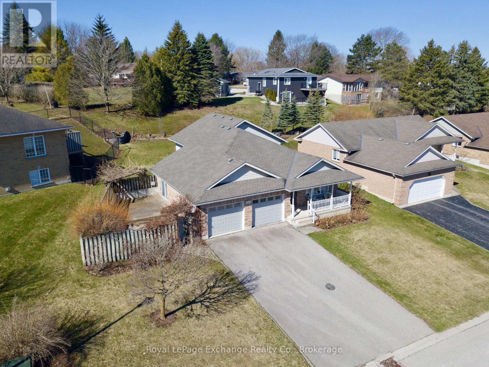 172 Park Drive, North Huron, Ontario  N0G 2W0 - Photo 3 - X12096106