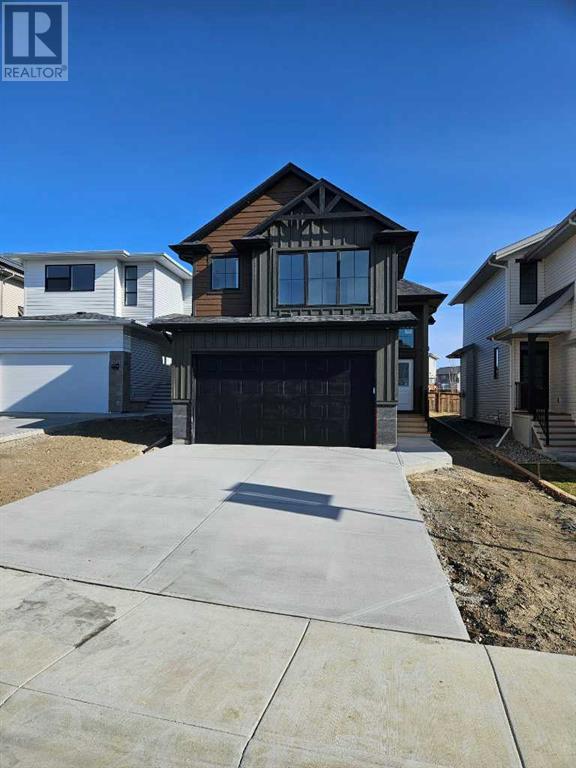 710 Violet Place W, Lethbridge, Alberta  T1J 5V1 - Photo 2 - A2207372