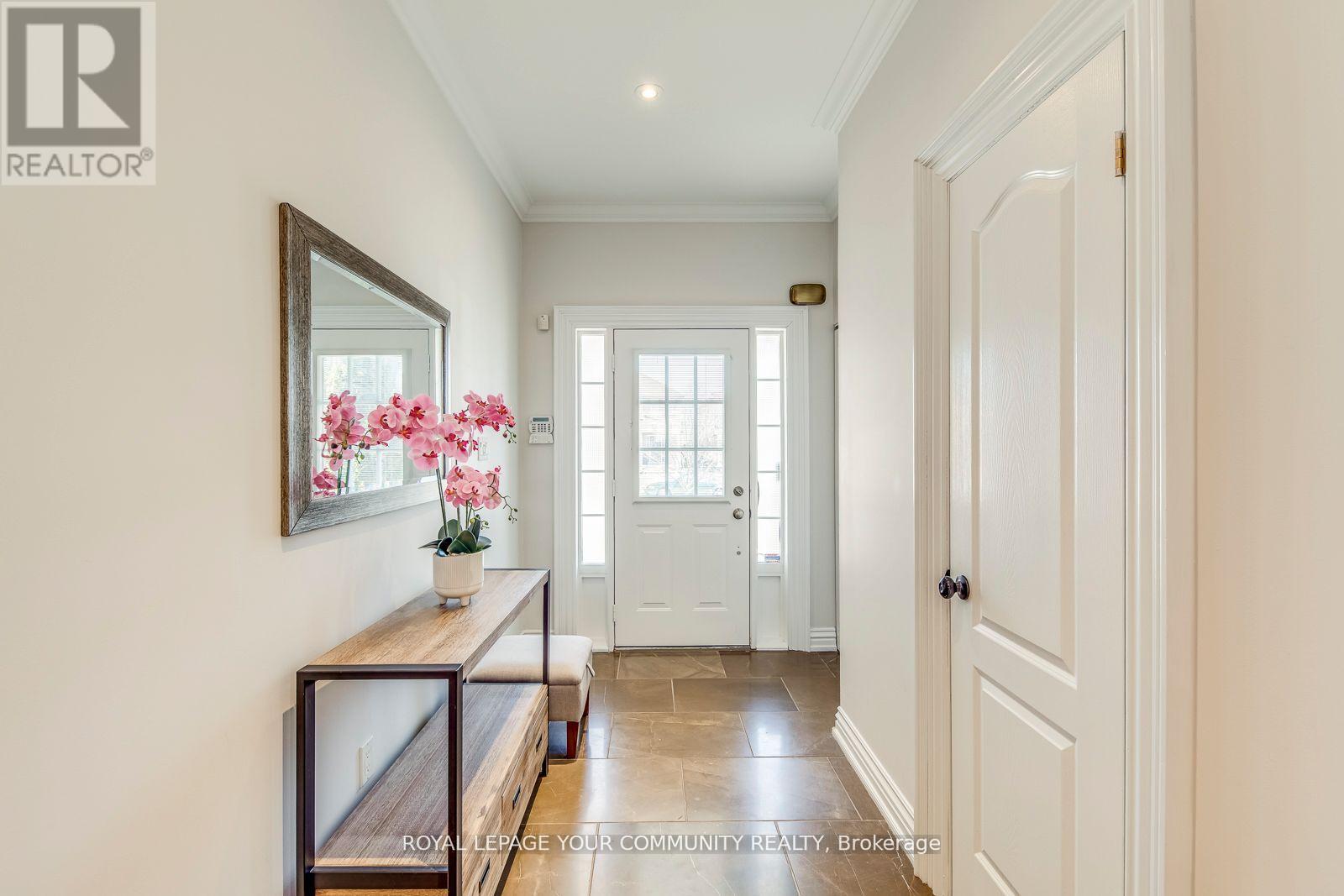 Property at 12 RAVINEVIEW DRIVE image 4