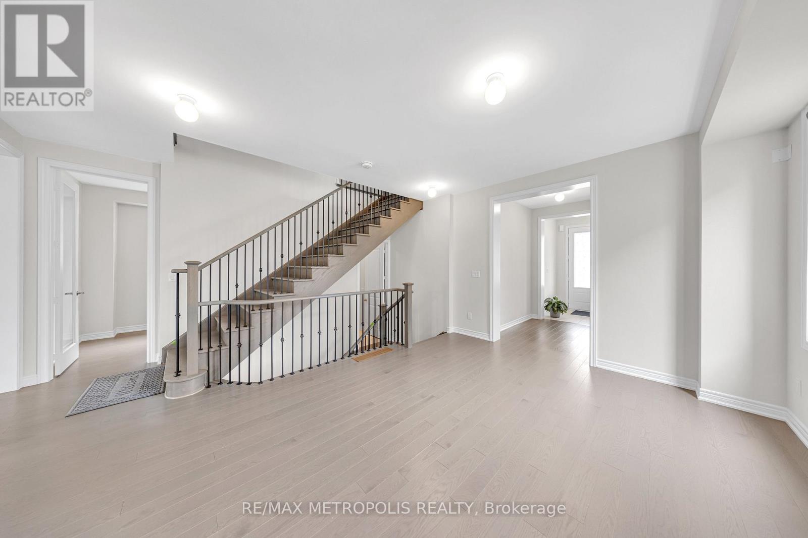 64 Big Canoe Drive, Georgina, Ontario  L0E 1R0 - Photo 24 - N12096163