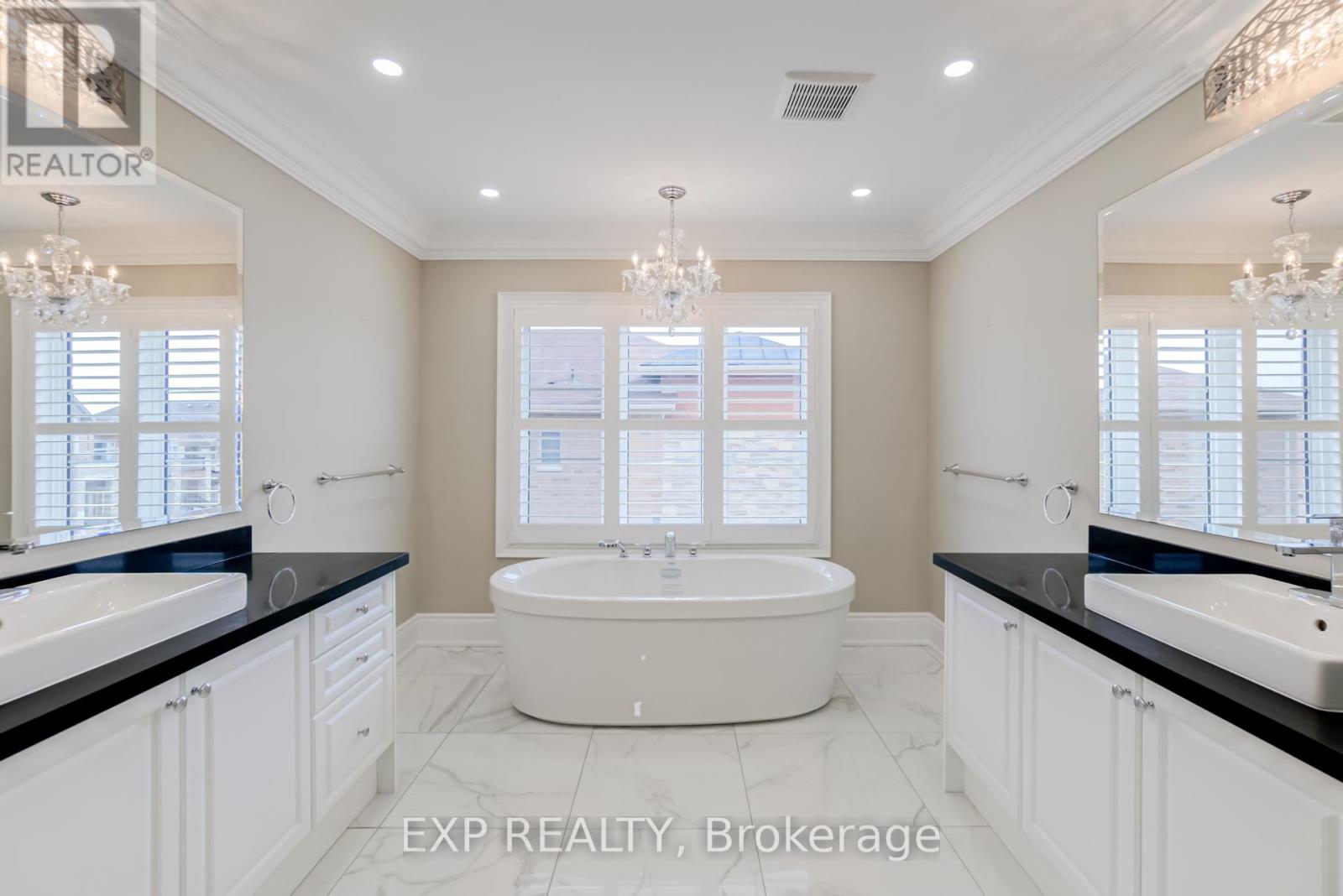 41 Prunella Crescent, East Gwillimbury (Holland Landing), Ontario  L9N 1G1 - Photo 14 - N12096244
