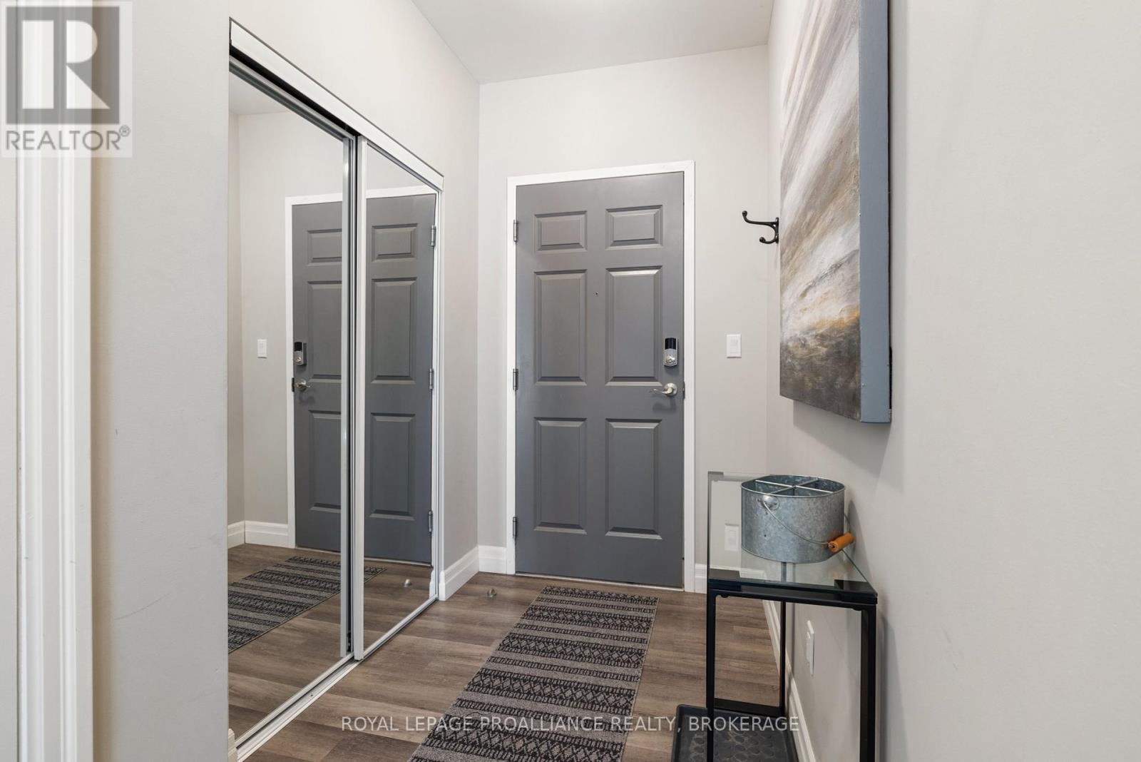 Property at 113 - 501 FRONTENAC STREET image 4
