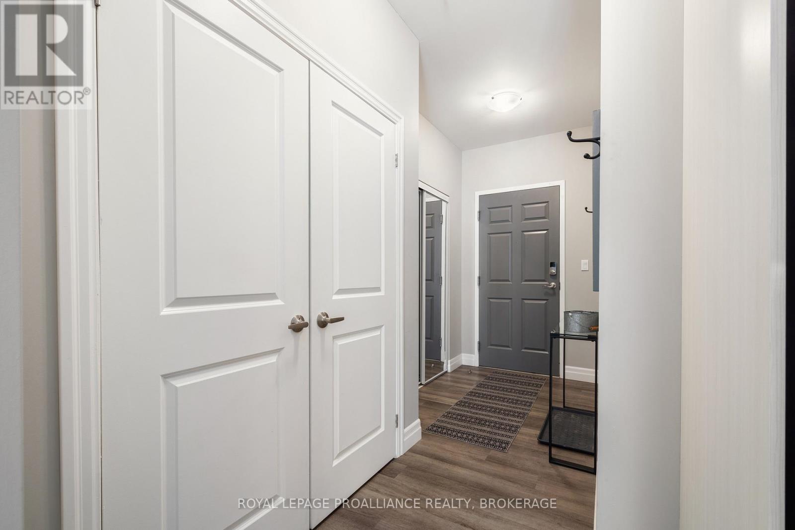 Property at 113 - 501 FRONTENAC STREET image 5