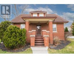 18 CHARLES STREET, Whitchurch-Stouffville, Ontario