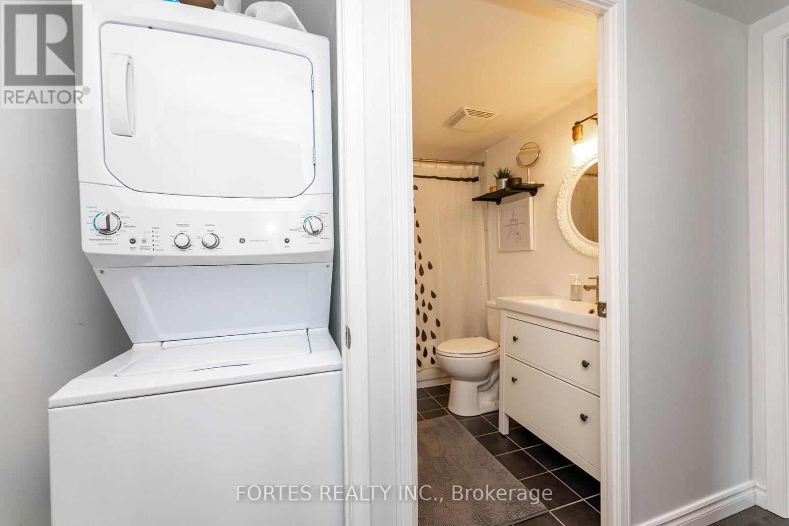 1101 - 9 Michael Power Place, Toronto, Ontario  M9A 0A5 - Photo 17 - W12096155
