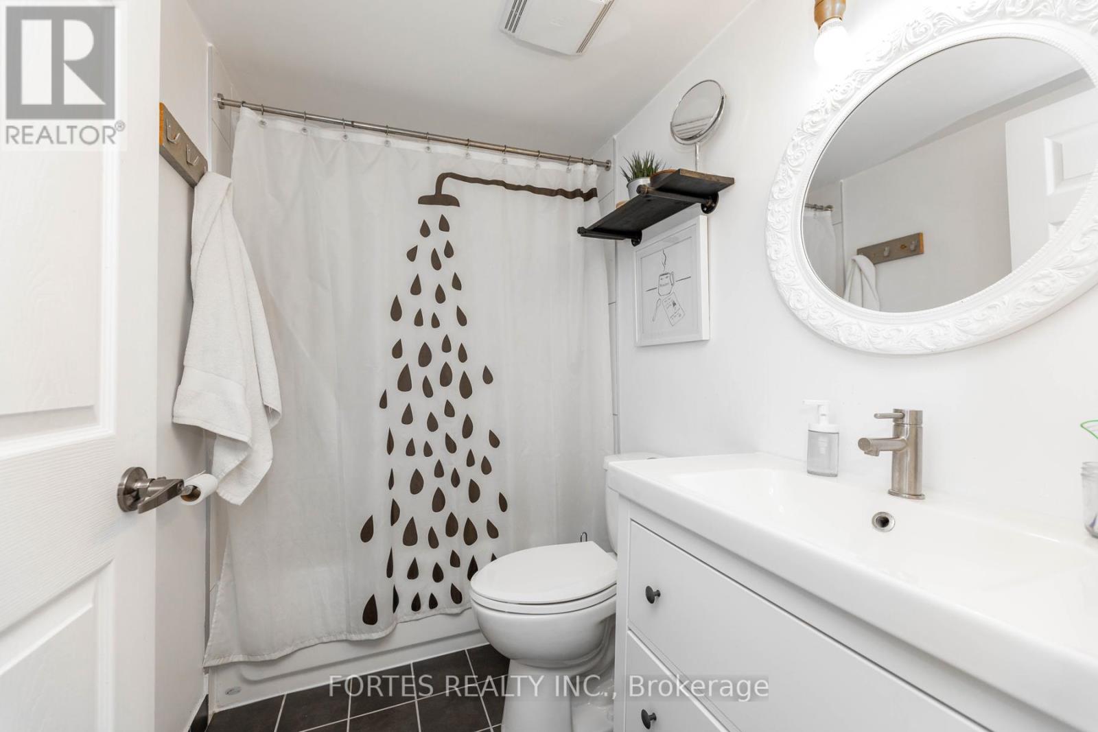 1101 - 9 Michael Power Place, Toronto, Ontario  M9A 0A5 - Photo 18 - W12096155
