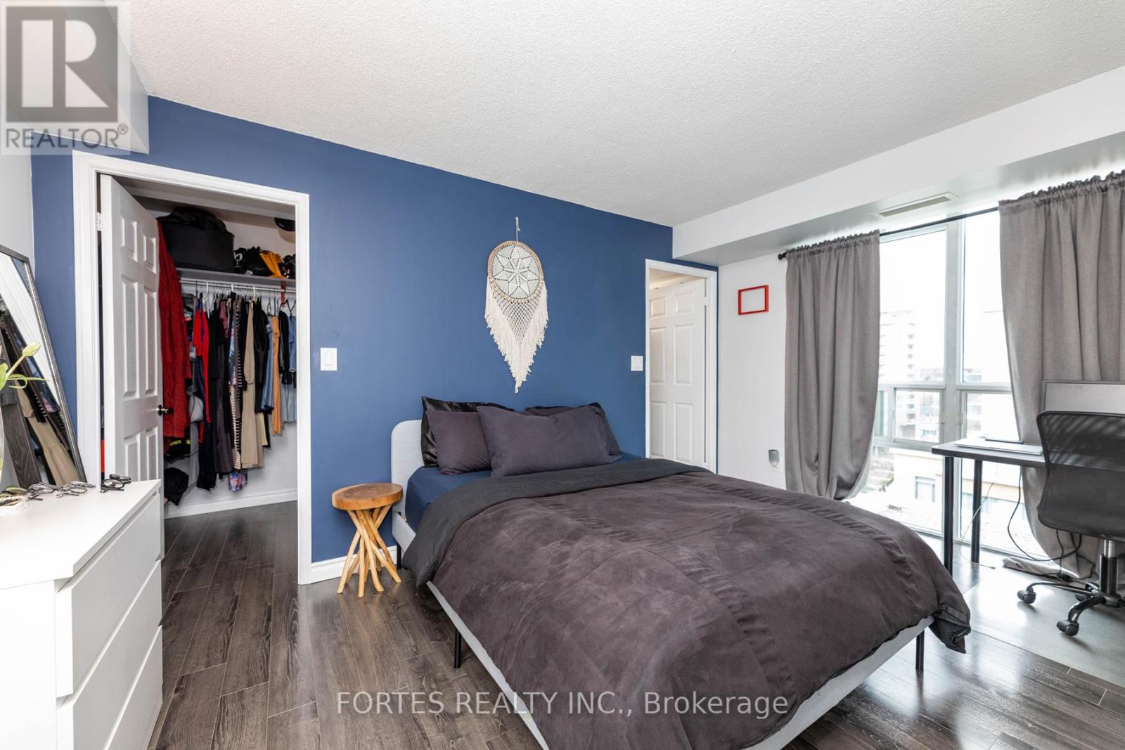 1101 - 9 Michael Power Place, Toronto, Ontario  M9A 0A5 - Photo 19 - W12096155