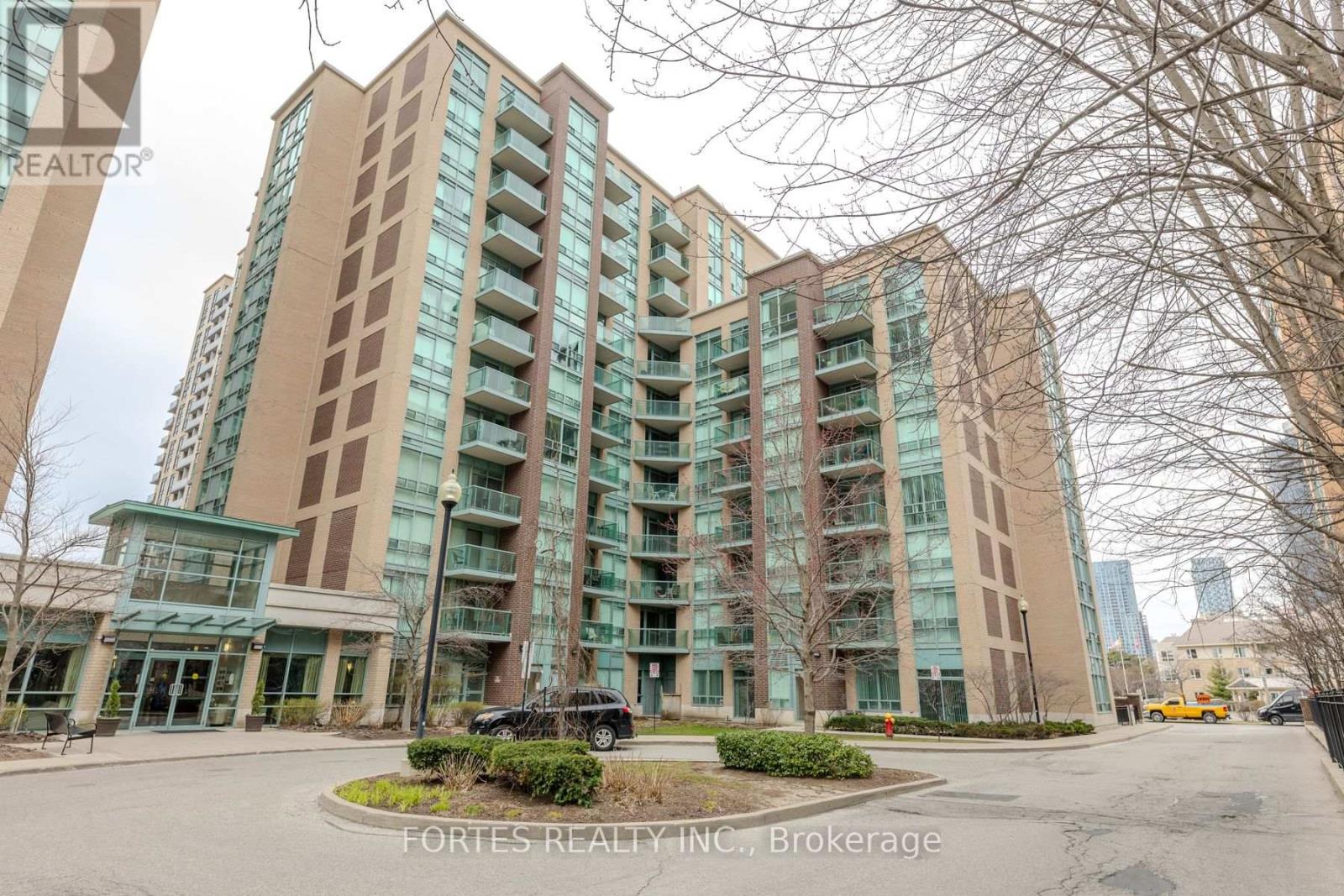 1101 - 9 Michael Power Place, Toronto, Ontario  M9A 0A5 - Photo 2 - W12096155