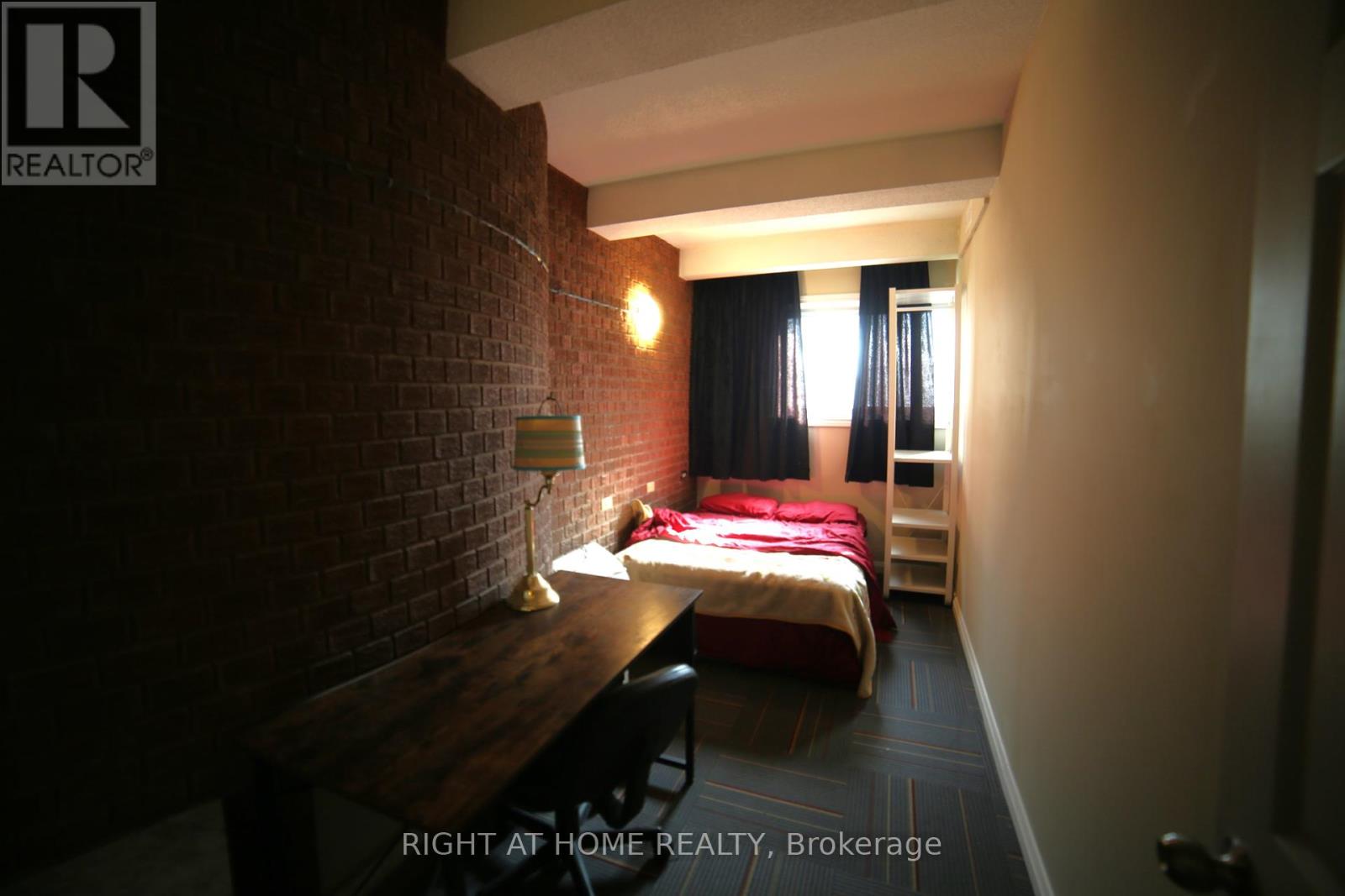 Walkout Basement - 46 Grovetree Road, Toronto (Thistletown-Beaumonde Heights), Ontario  M9V 2Y2 - Photo 5 - W12096238