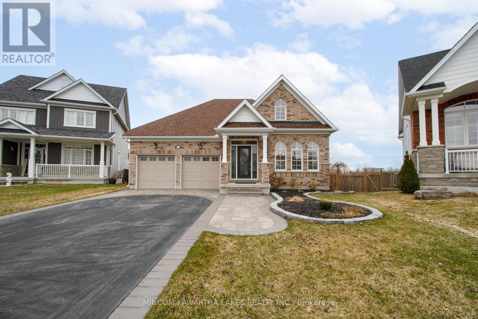 Property at 47 LOGAN LANE image 2