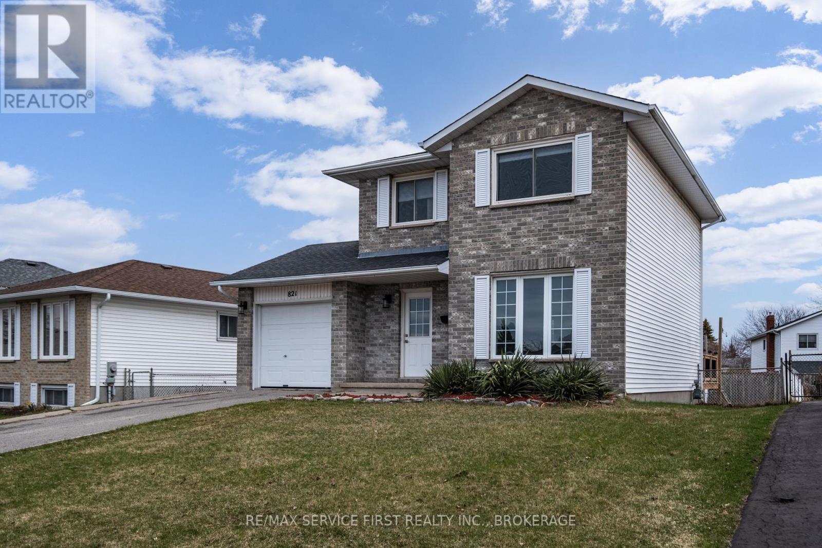 Property at 821 BROTHLIN CRESCENT image 1
