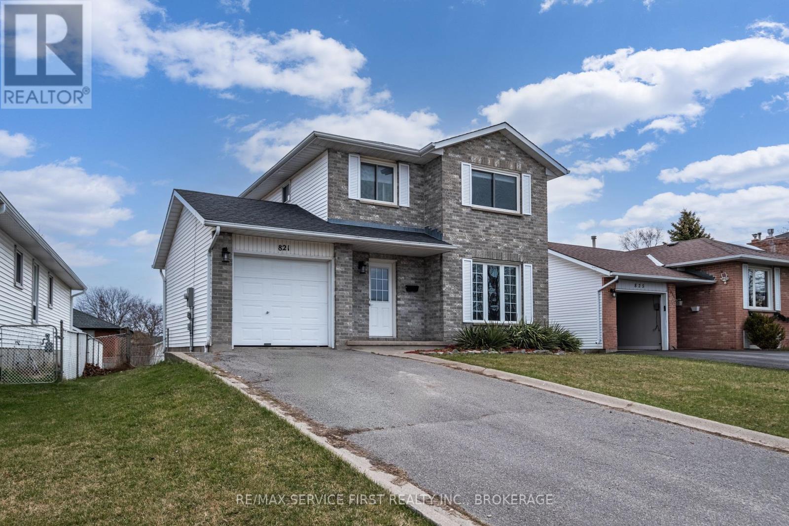 Property at 821 BROTHLIN CRESCENT image 3