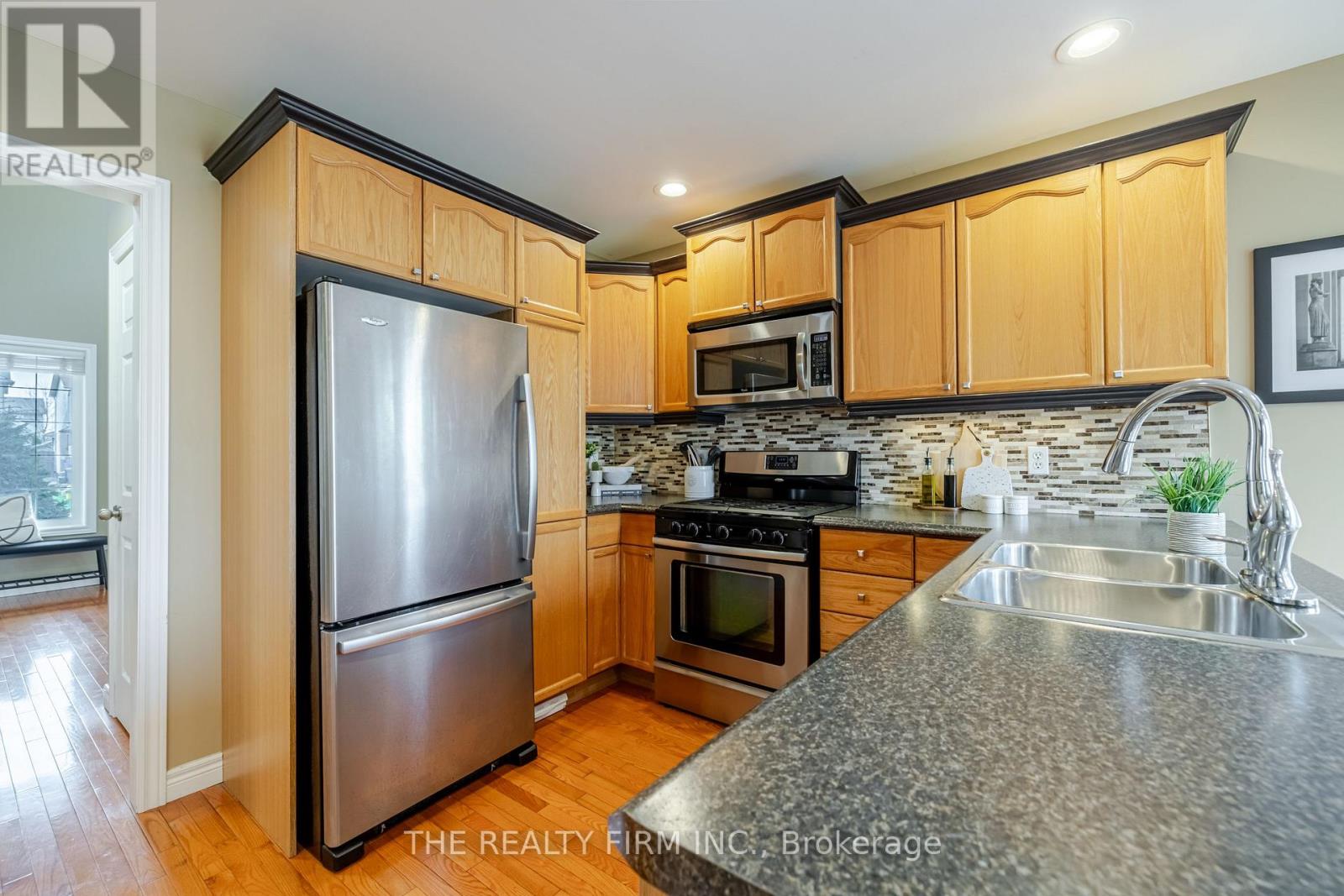 Photo 10 of 41 for 1737 Devos Drive