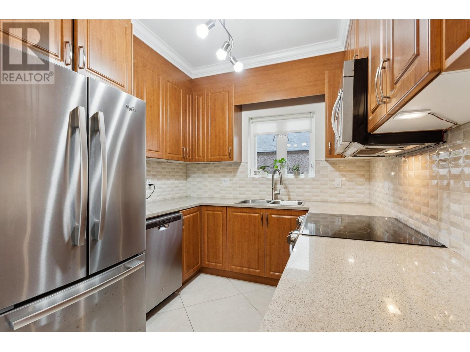 1247 E 23rd Avenue, Vancouver, British Columbia  V5V 1Z1 - Photo 6 - R2992363