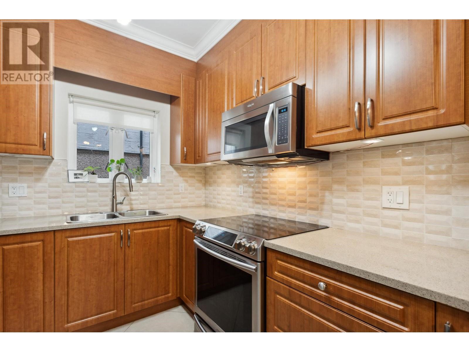 1247 E 23rd Avenue, Vancouver, British Columbia  V5V 1Z1 - Photo 7 - R2992363