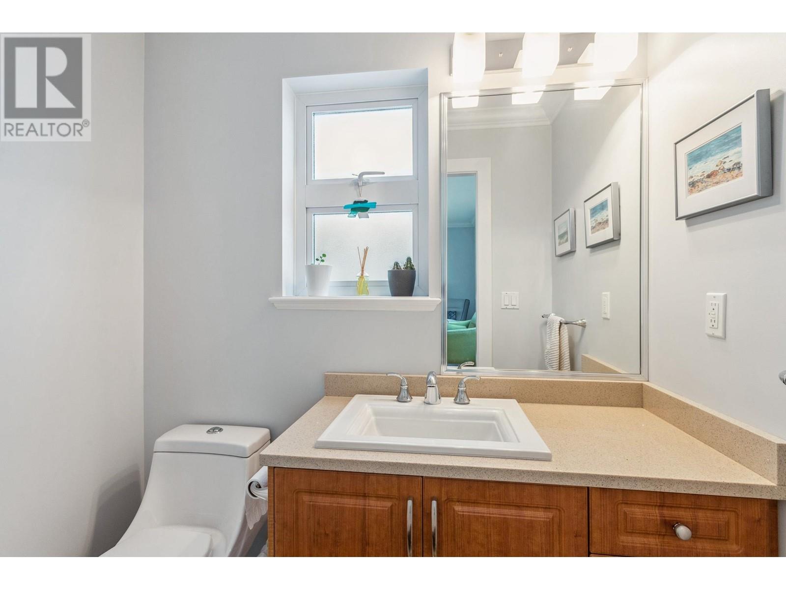 1247 E 23rd Avenue, Vancouver, British Columbia  V5V 1Z1 - Photo 9 - R2992363