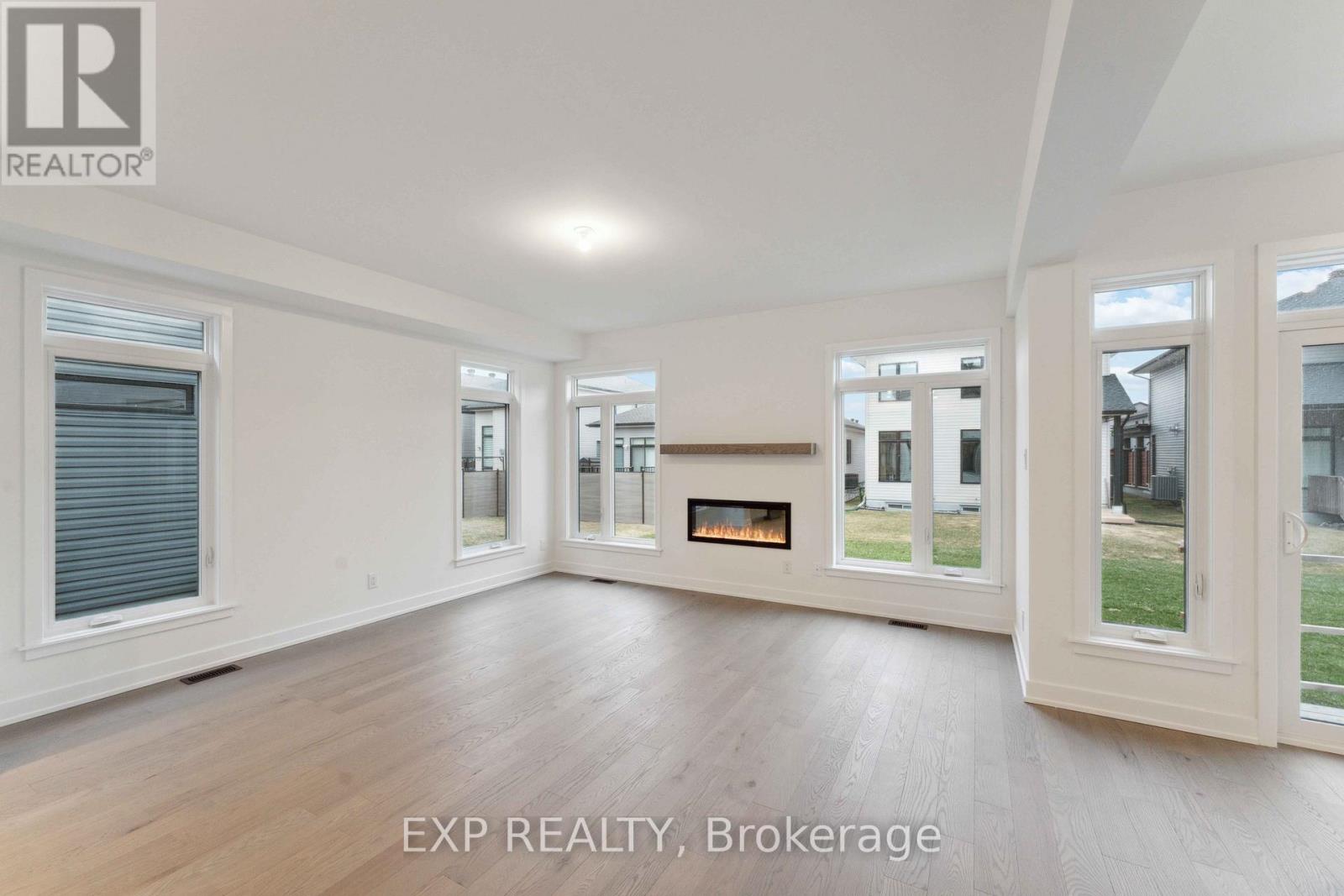 3364 Findlay Creek Drive, Ottawa, Ontario  K1T 0V5 - Photo 5 - X12089304