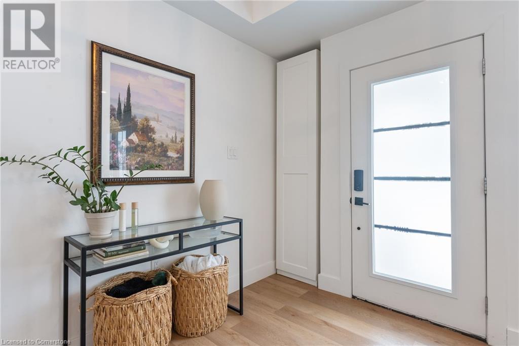 Property at 54 ABERDEEN Avenue image 4