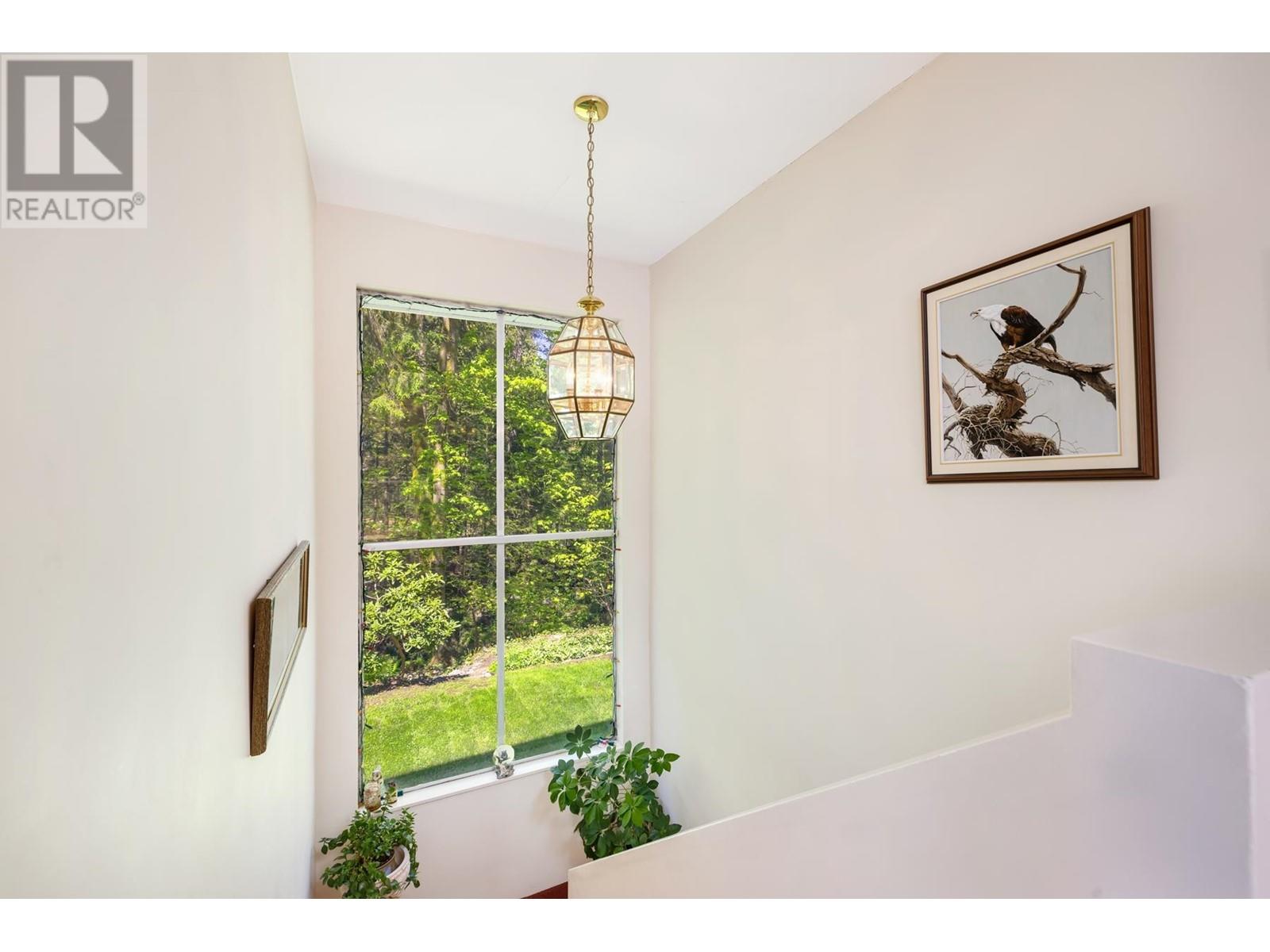 4405 Glencanyon Drive, North Vancouver, British Columbia  V7N 4B4 - Photo 4 - R2992221