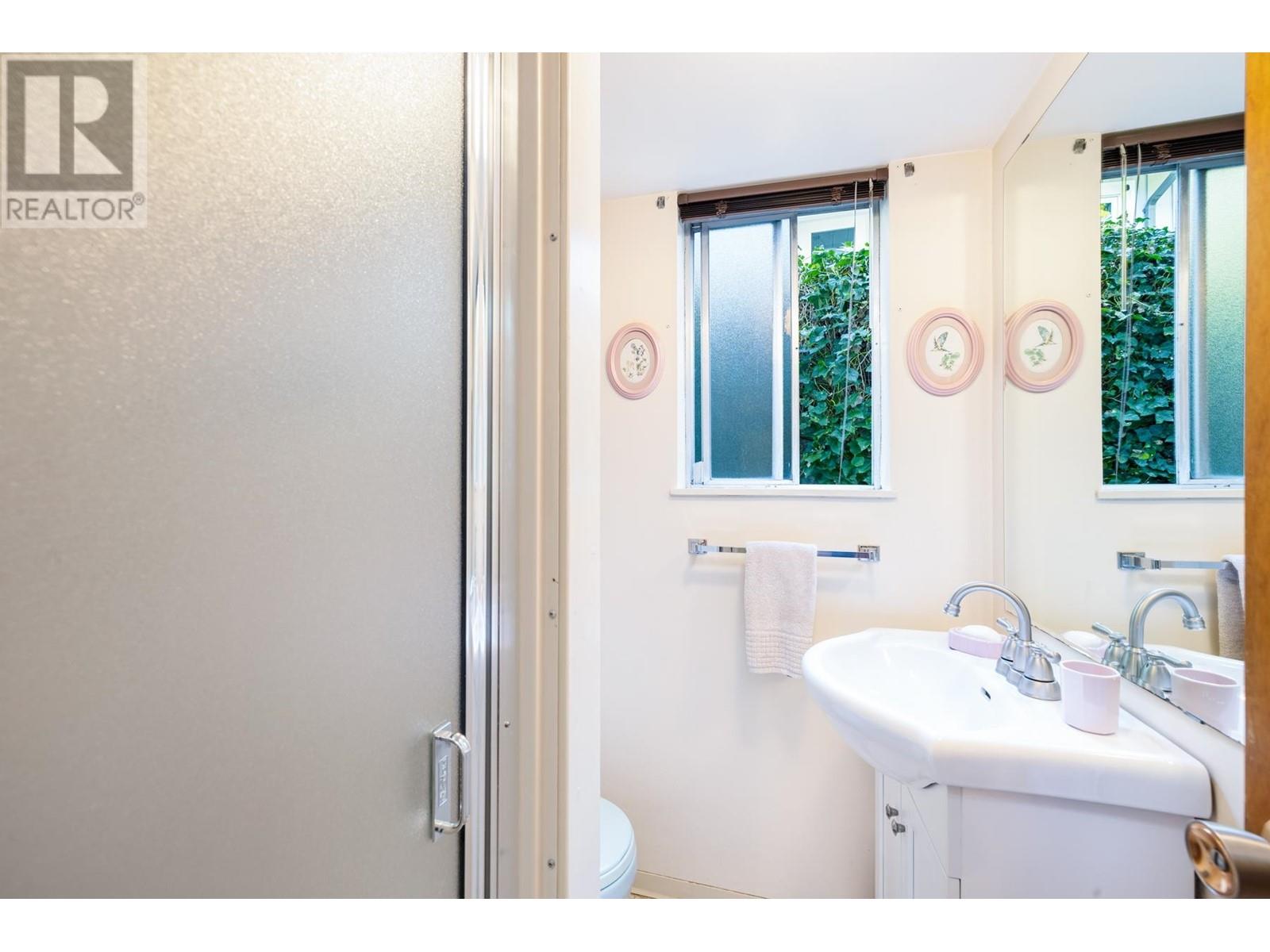 4405 Glencanyon Drive, North Vancouver, British Columbia  V7N 4B4 - Photo 14 - R2992221
