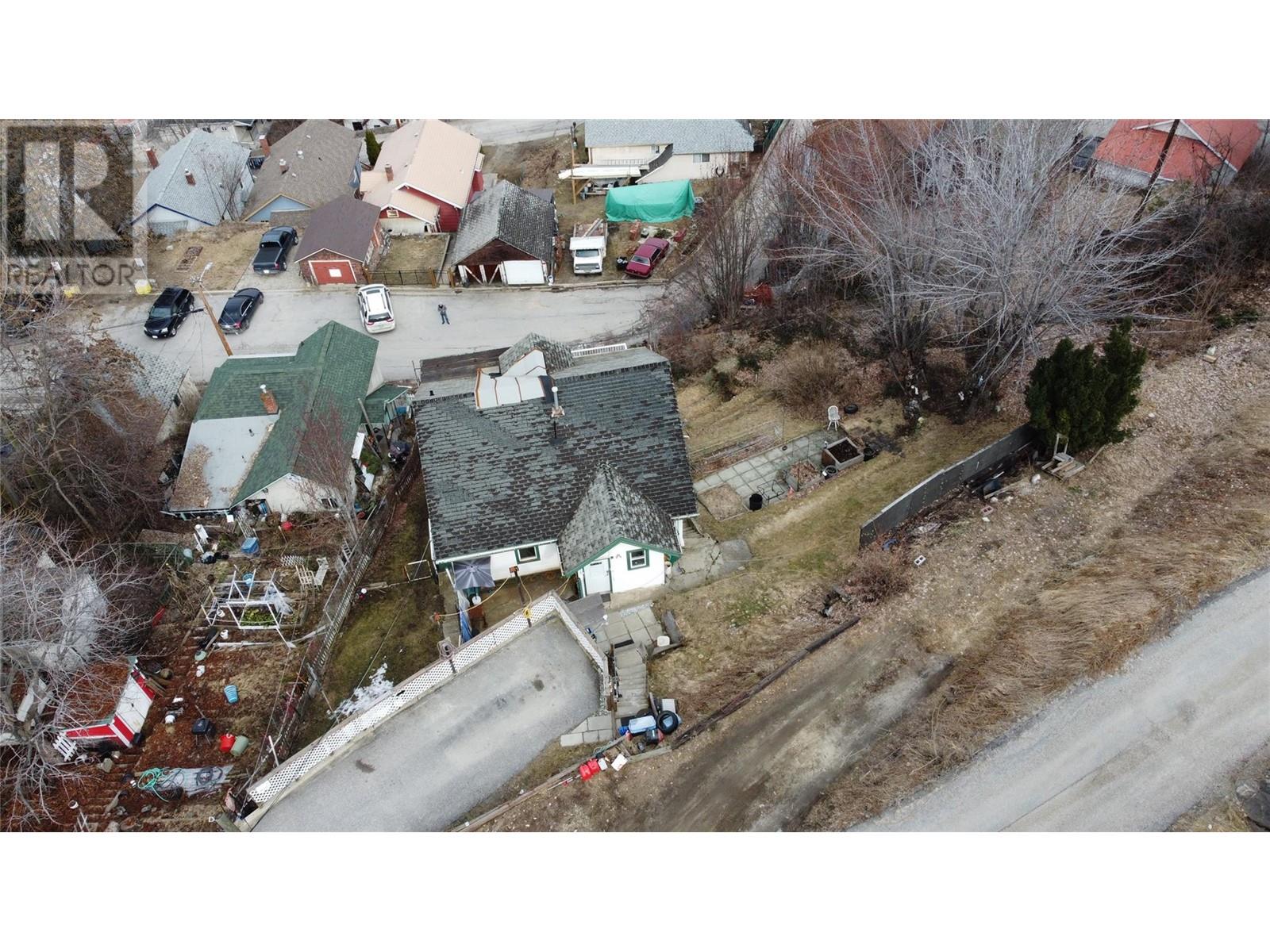 Property at 1456 Ash Street image 5