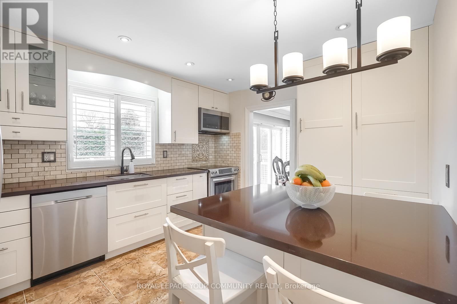 18 Terryellen Crescent, Toronto, Ontario  M9C 1H7 - Photo 17 - W12094364