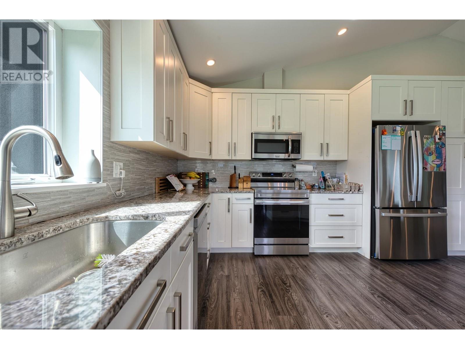 5220 97a Highway, Armstrong, British Columbia  V0E 1B0 - Photo 11 - 10343284